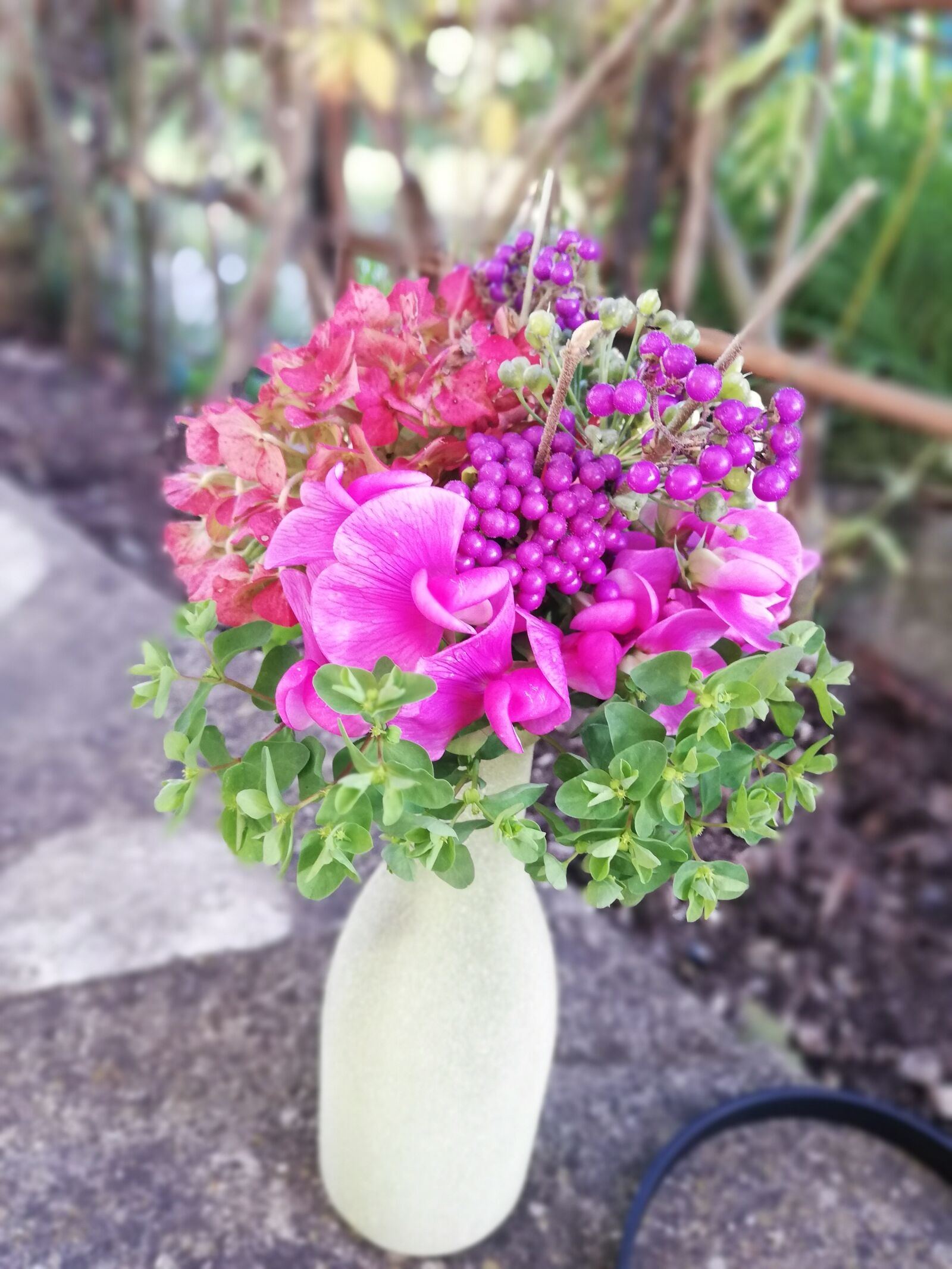 HUAWEI P20 lite sample photo. Bouquet of flowers, garden photography