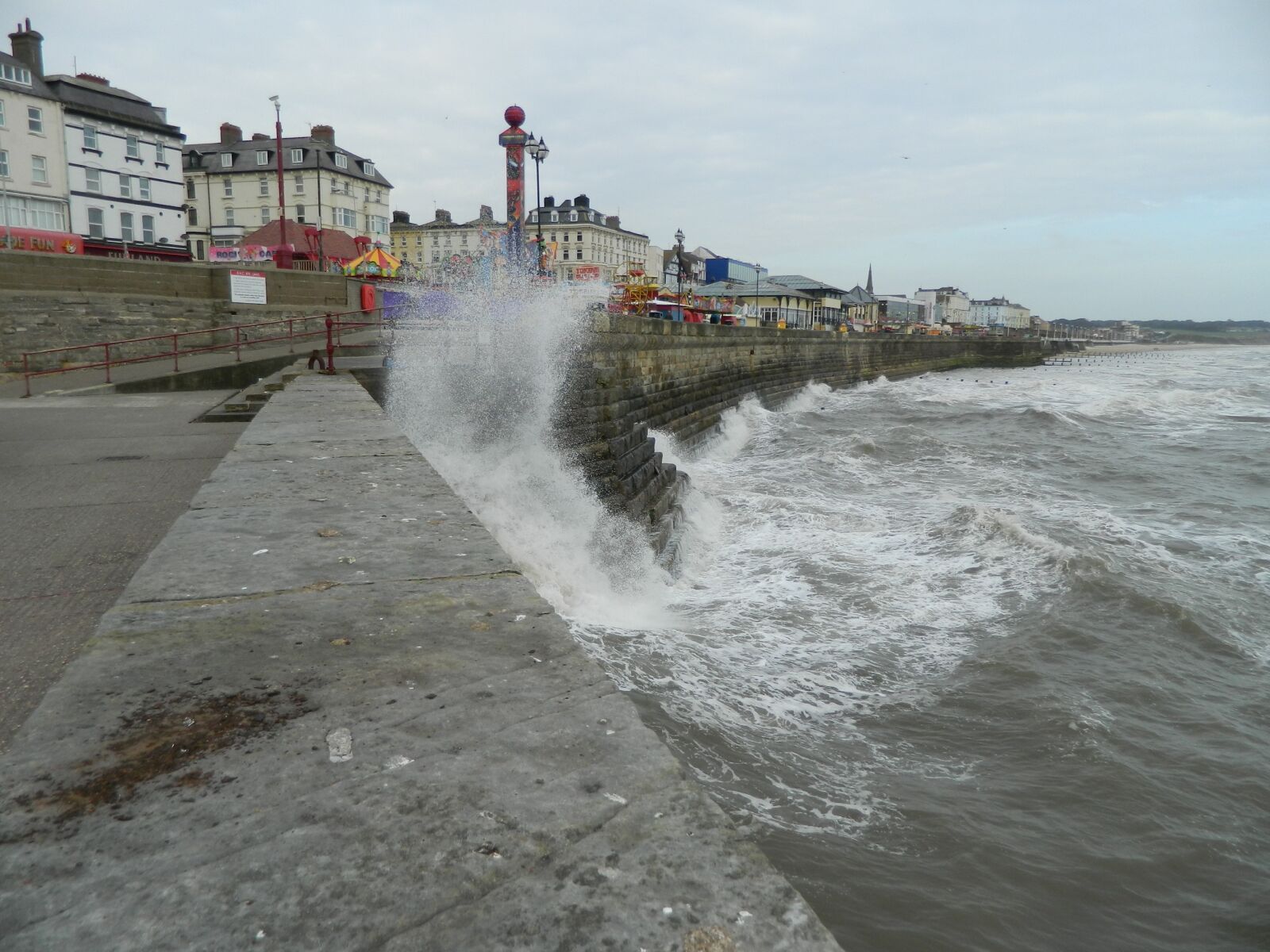 Nikon Coolpix L120 sample photo. Sea, wave, nature photography