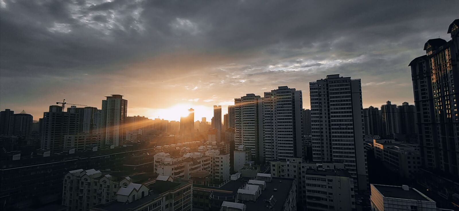 Xiaomi Mi 10 Pro sample photo. Lanzhou, street view, sunrise photography
