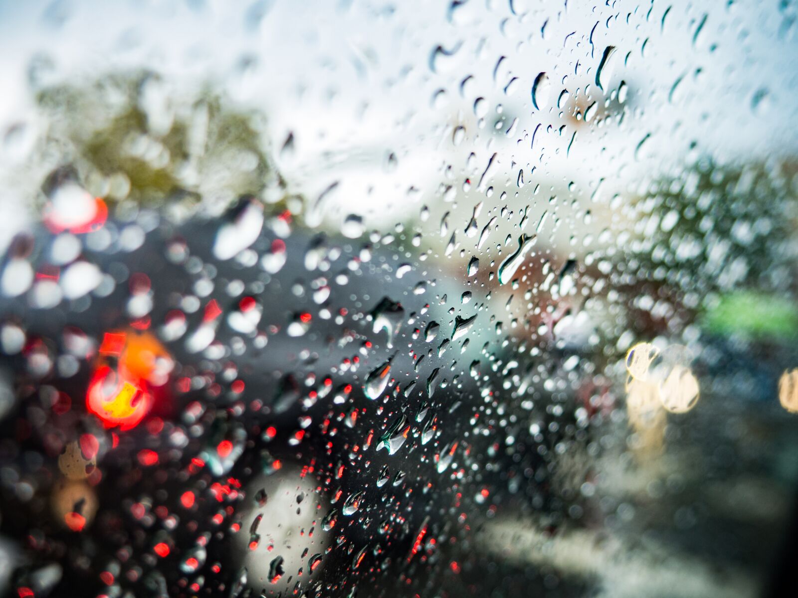 Olympus OM-D E-M10 sample photo. Abstract, glass, wet photography