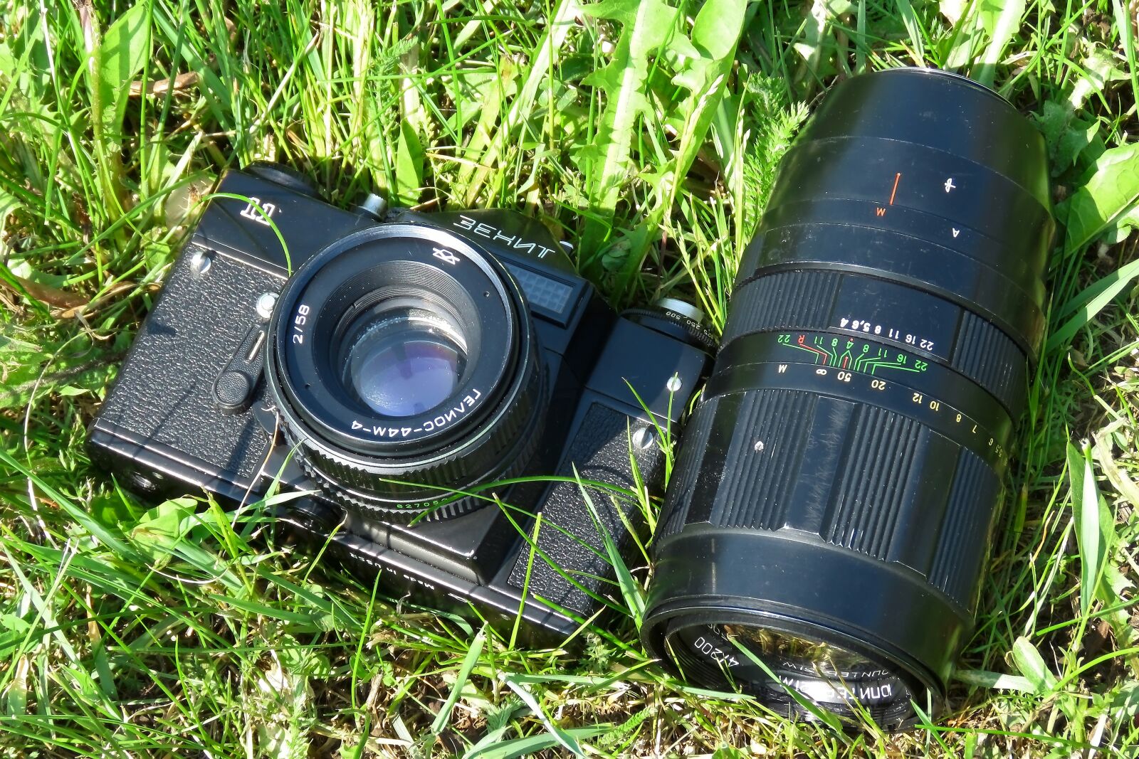 Canon PowerShot SX60 HS sample photo. Camera, lens, retro photography