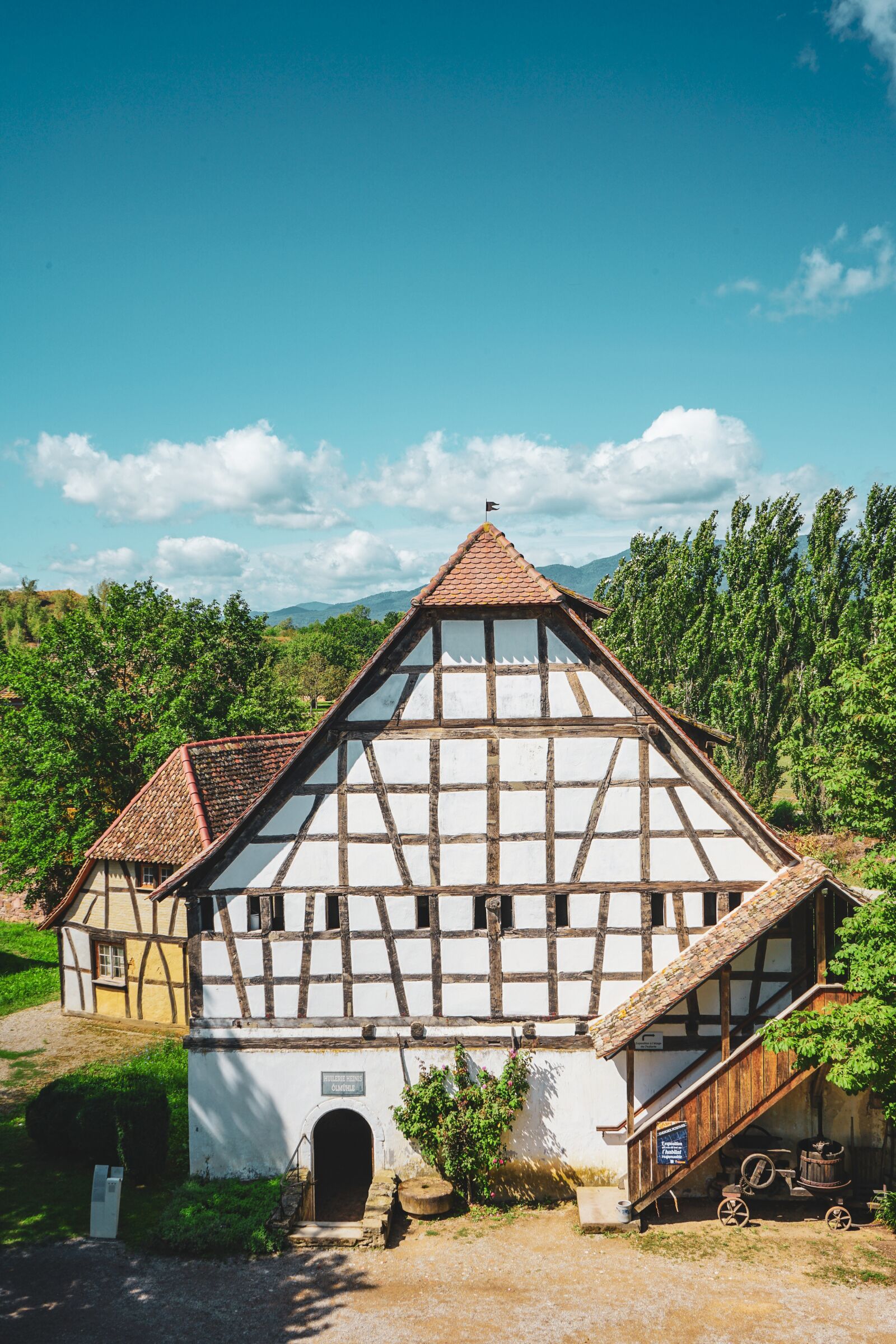 Sony a7 II + Sony FE 28-70mm F3.5-5.6 OSS sample photo. Home, decor, design photography