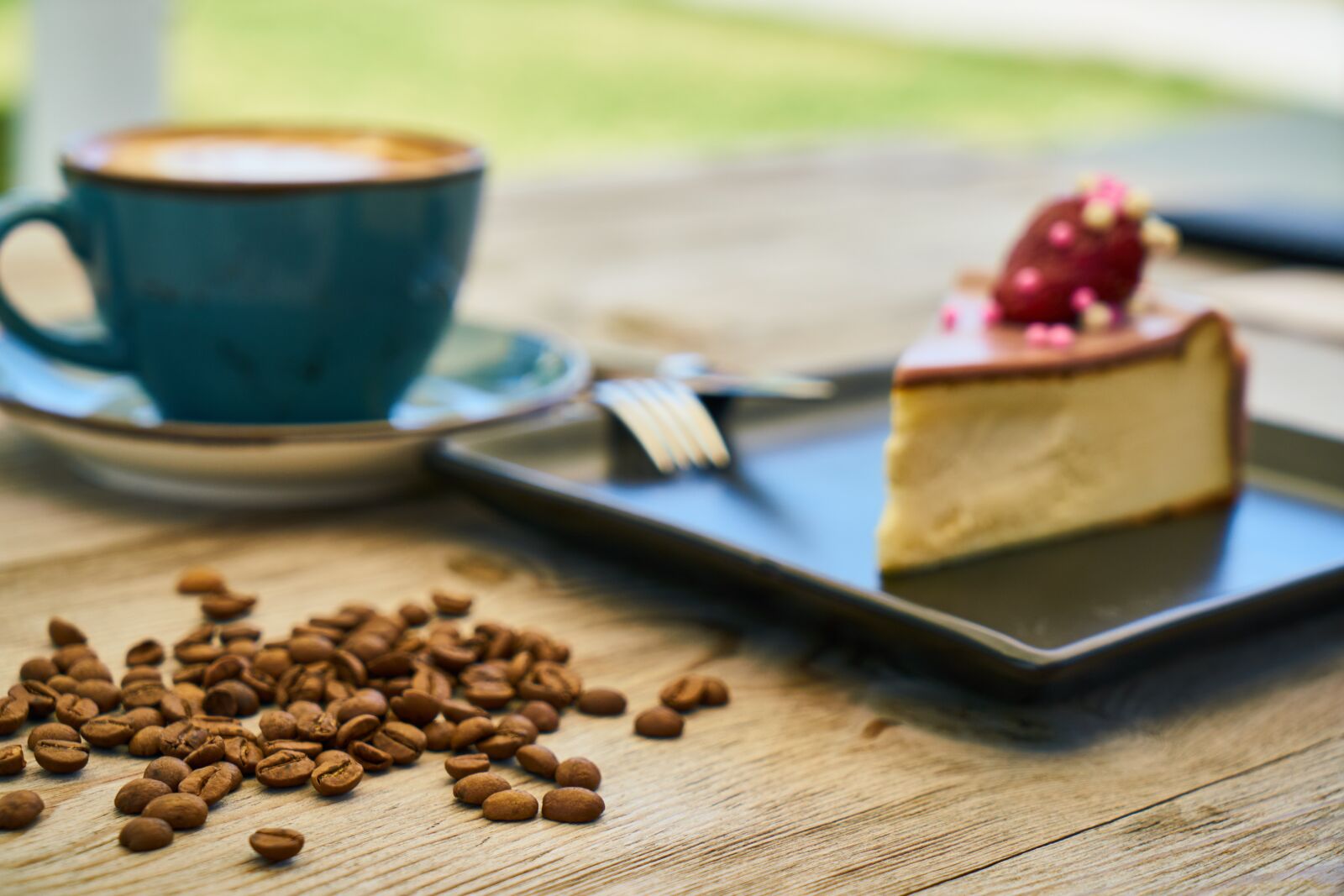 Sony a7R II sample photo. Latte, coffee, foam photography