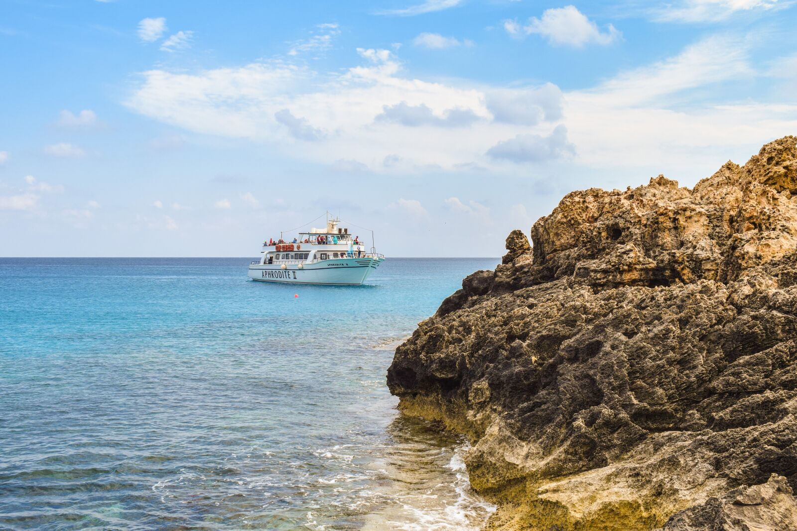 Nikon D3300 sample photo. Rocky coast, sea, horizon photography