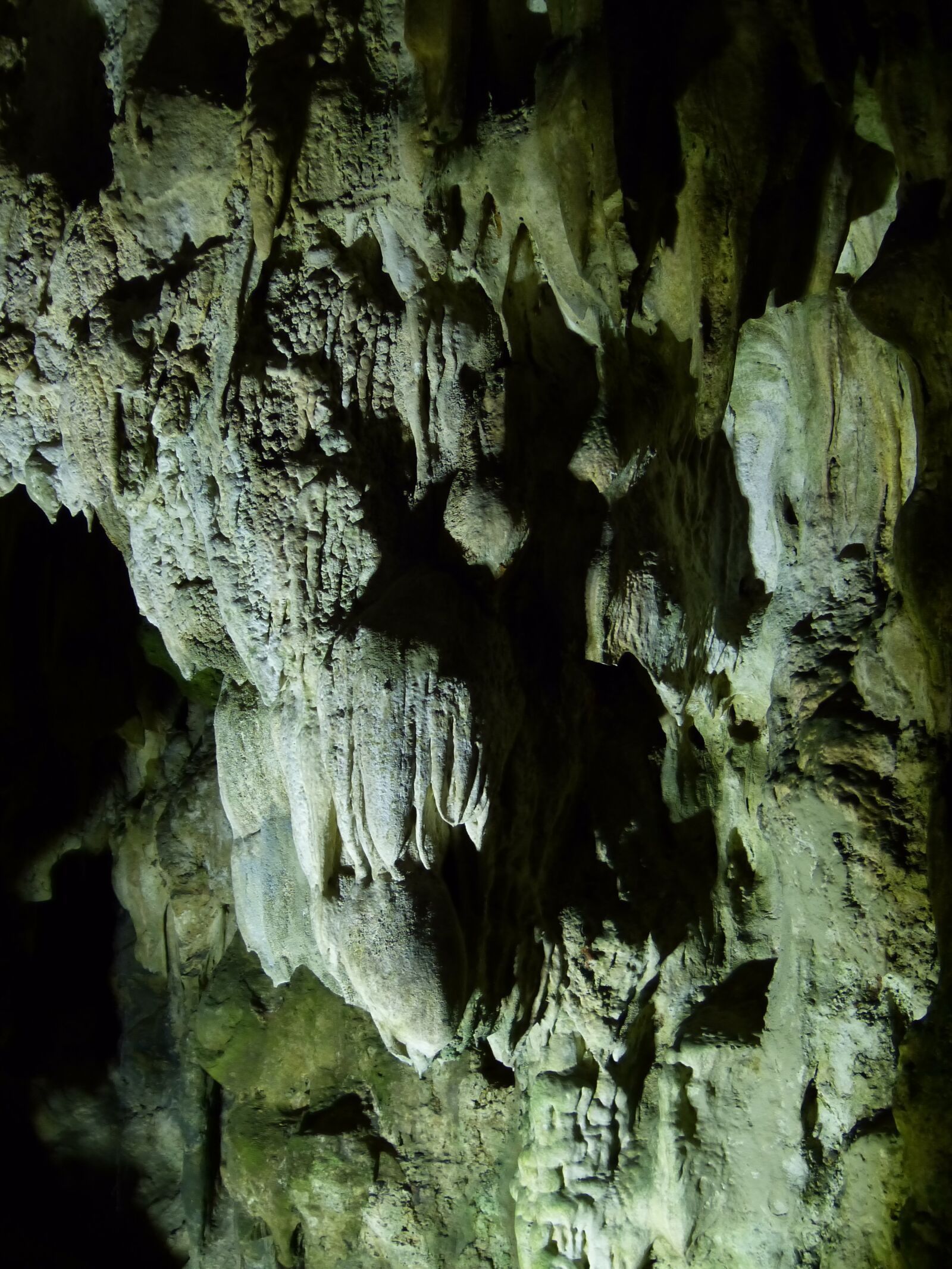 Panasonic Lumix DMC-FZ150 sample photo. Cave, stalactite cave, calcium photography