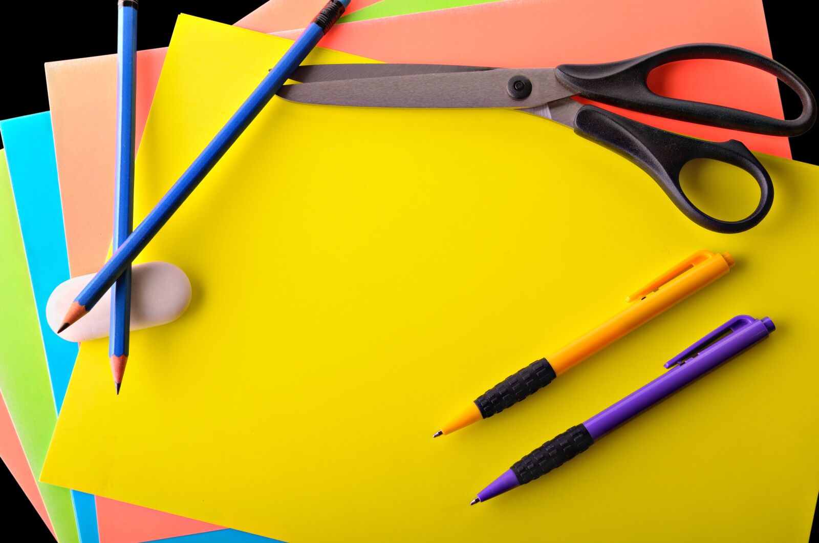 Nikon D7000 sample photo. Scissors, pencils, pens photography