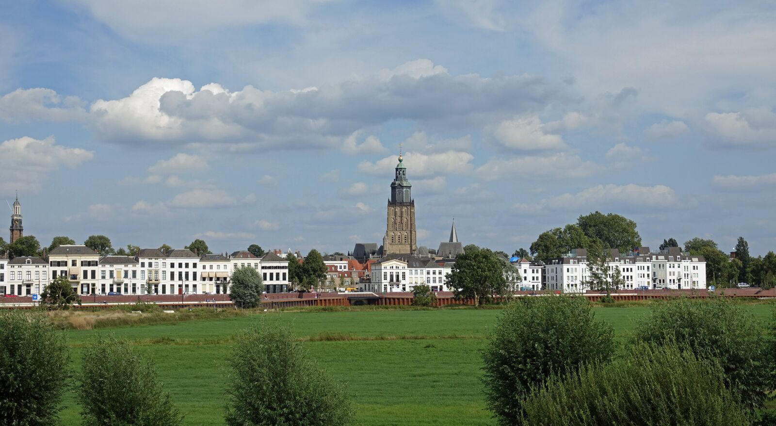Sony Cyber-shot DSC-RX10 III sample photo. Hanseatic city, zutphen, city photography