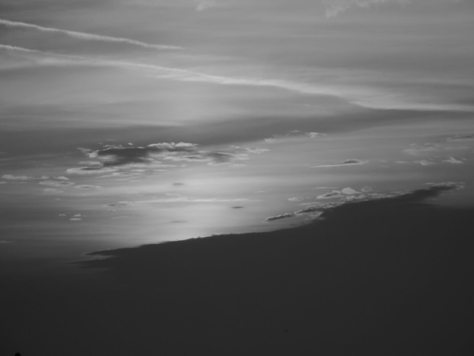 CASIO EX-H5 sample photo. Clouds, beach, though photography