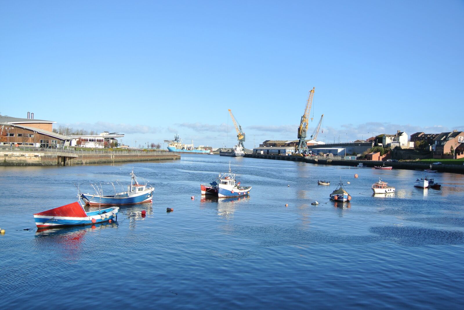 Nikon 1 V1 sample photo. Boats, sunderland, harbour photography