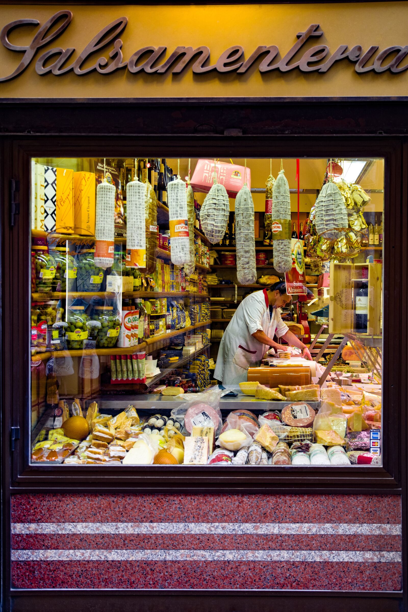 Pentax K-1 Mark II sample photo. Shop, food, italian photography