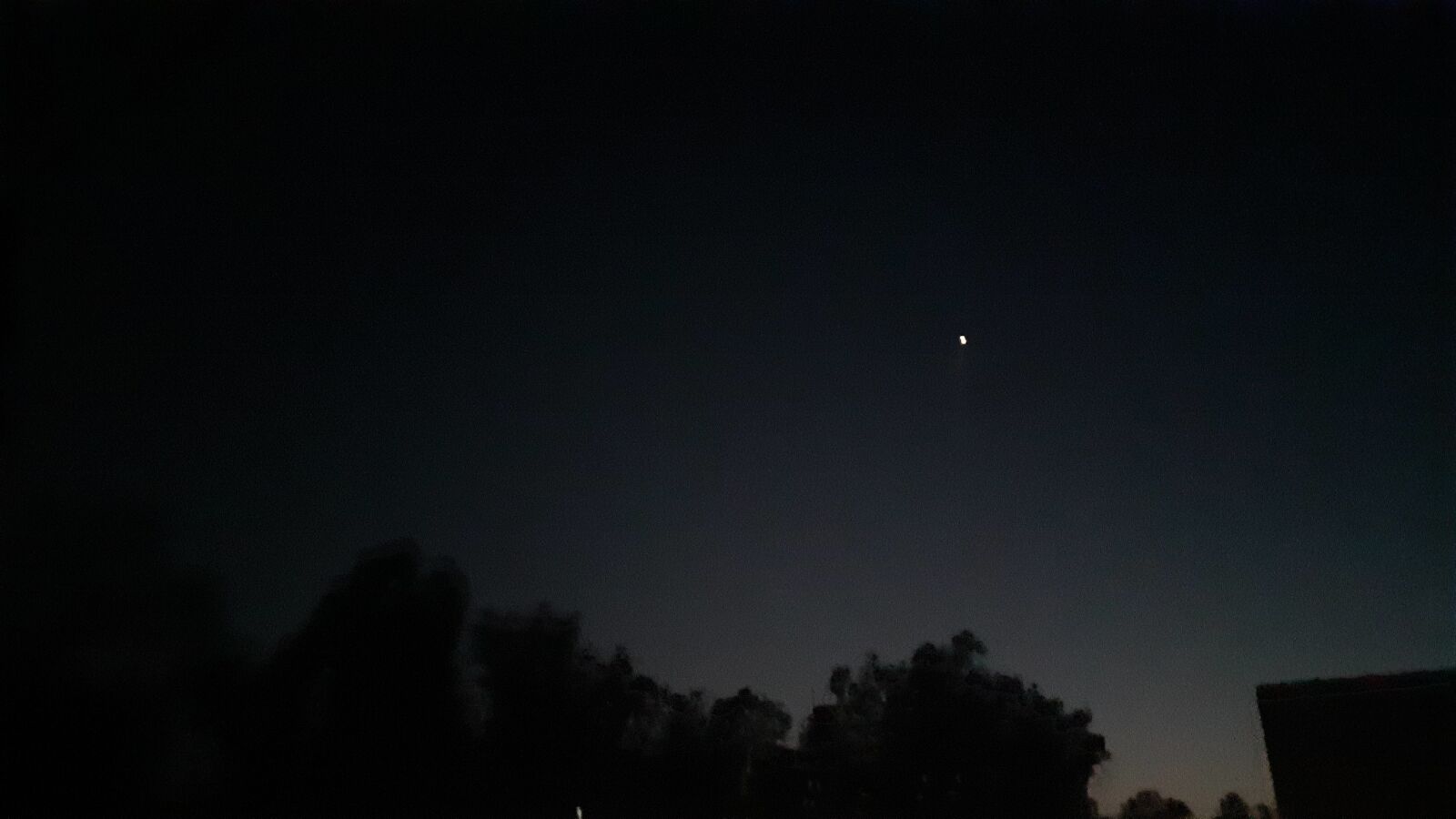 Samsung SM-M205F sample photo. Beautiful picture, night, wallpaper photography