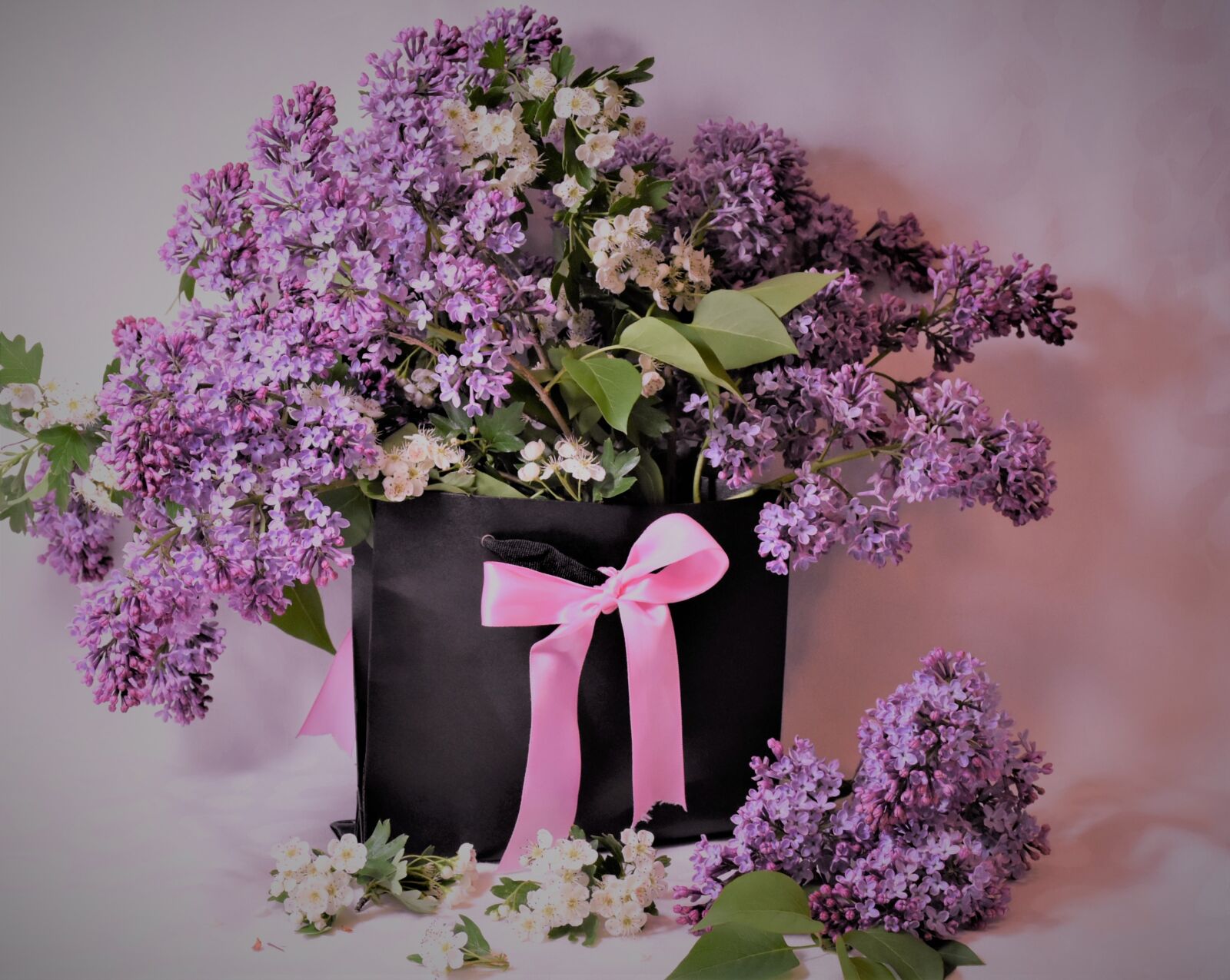 Nikon D7200 sample photo. Lilac, arrangement, flowers photography