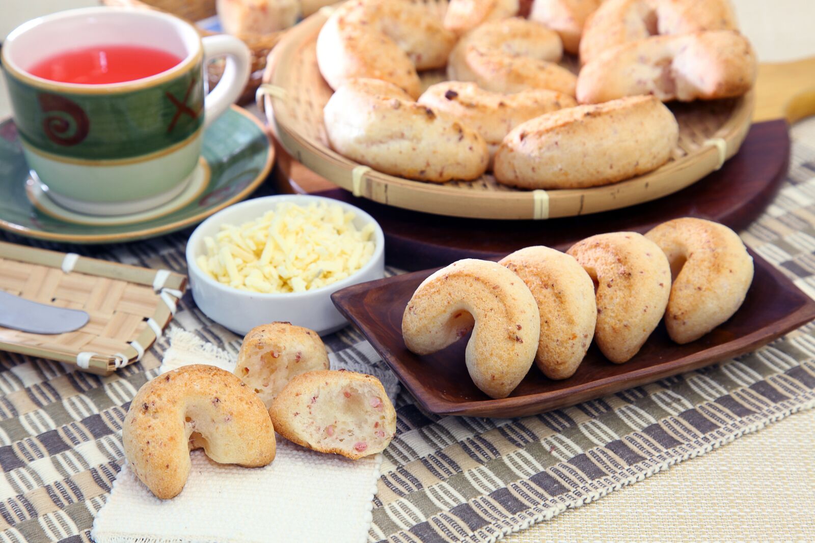 Canon EOS 5D Mark II sample photo. Bakery, bread, food photography