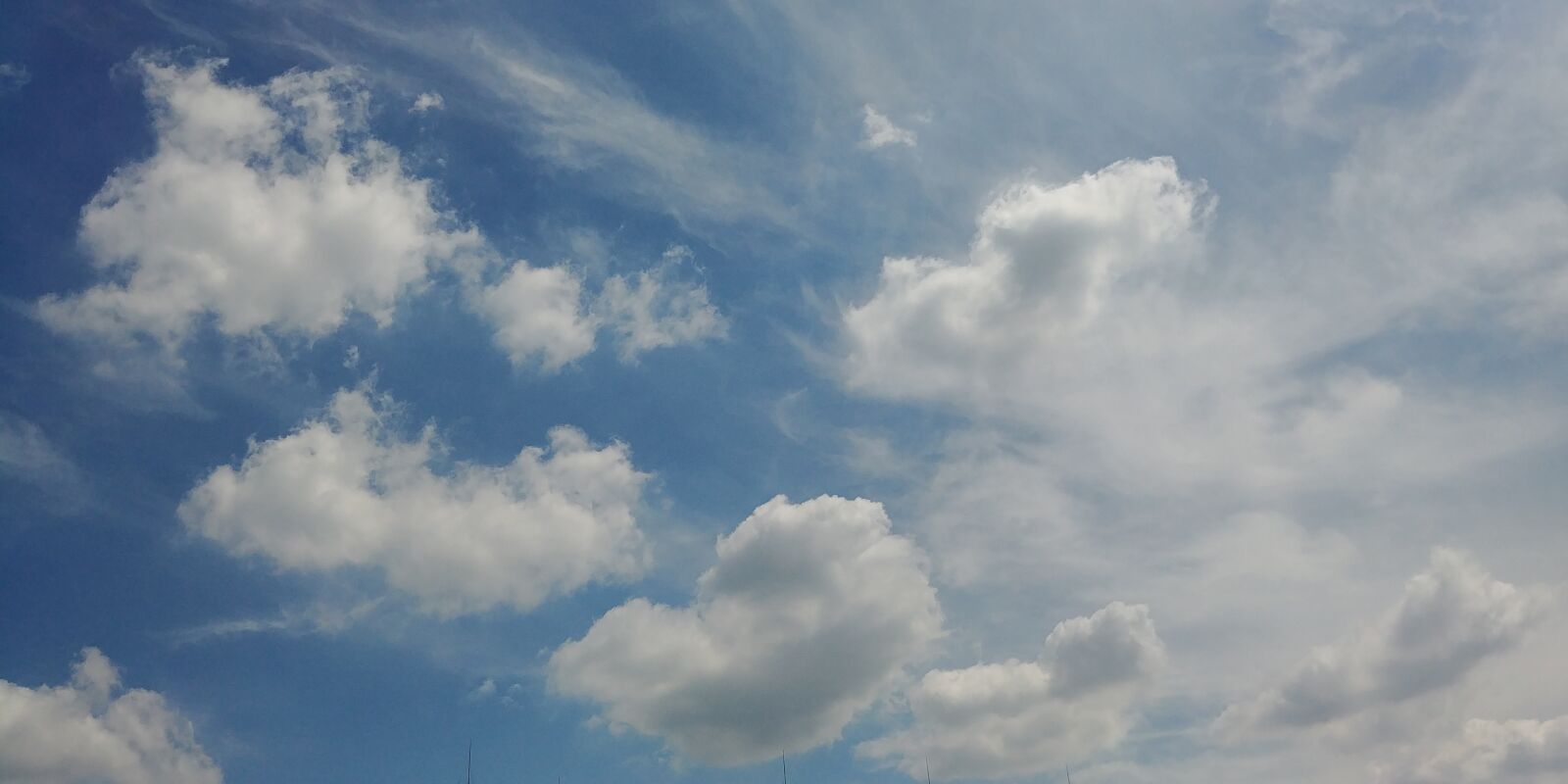 LG G6 sample photo. Sky, blue, white photography