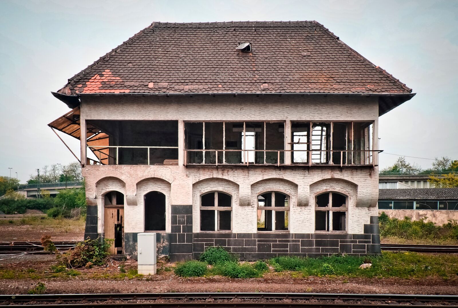 Olympus OM-D E-M10 sample photo. Lost places, railway station photography