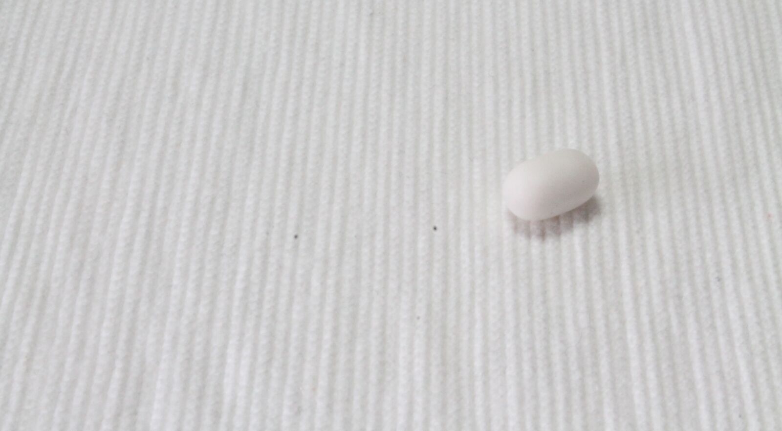 Canon EOS 1100D (EOS Rebel T3 / EOS Kiss X50) sample photo. Tablet, medicine, pills photography