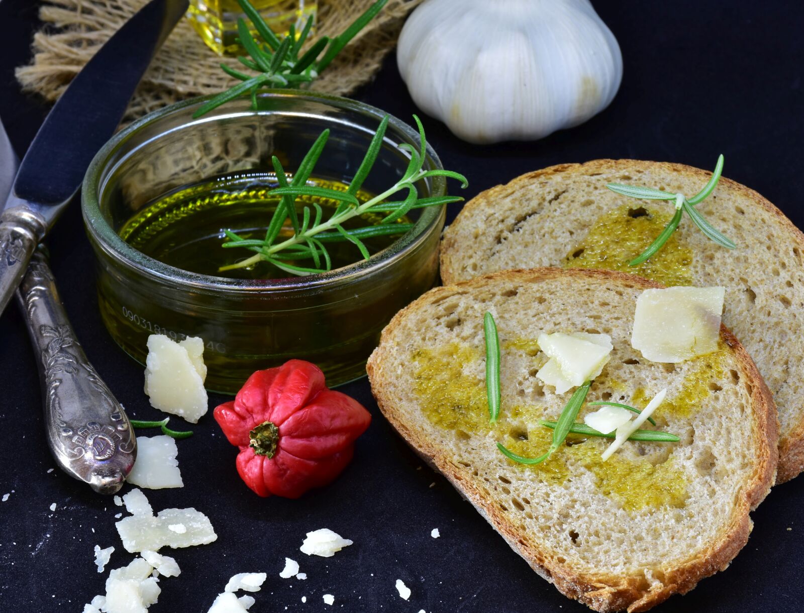 Nikon D7200 sample photo. Bread, olive oil, garlic photography