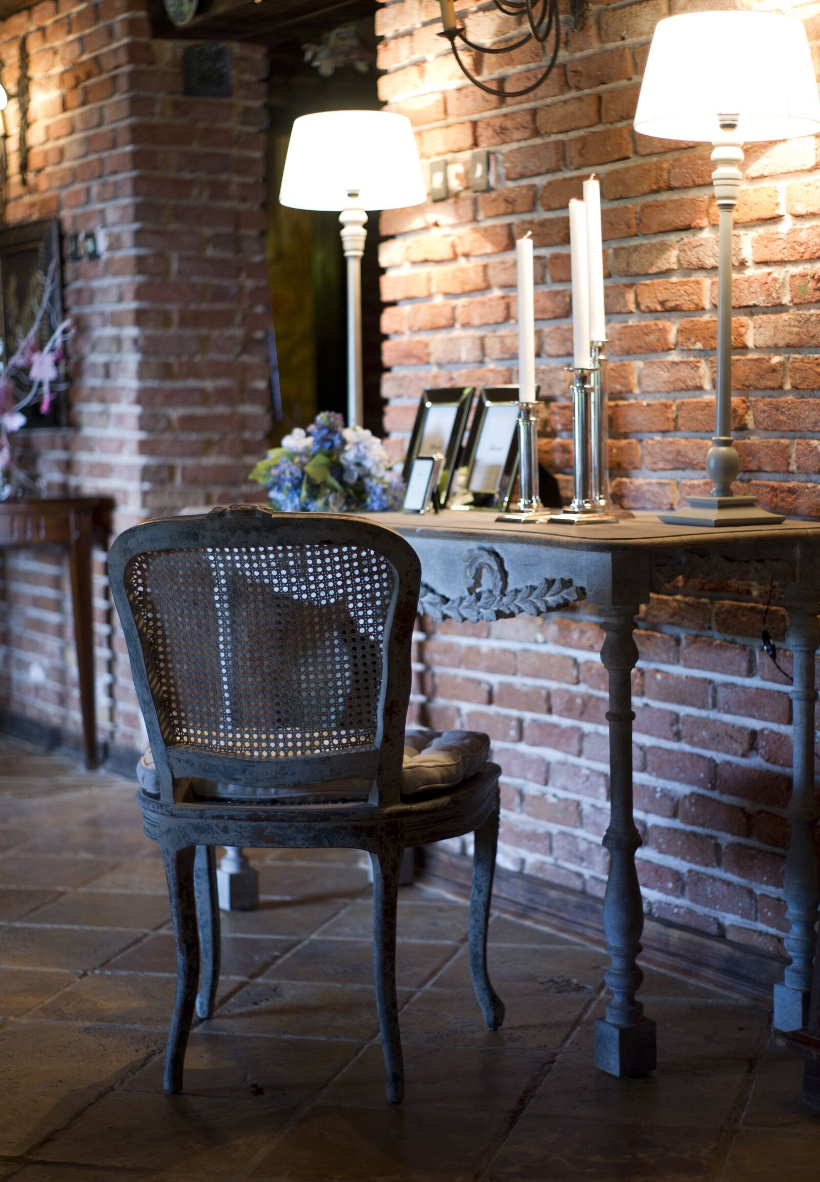 Sony Alpha DSLR-A850 sample photo. Furniture, design, architecture photography