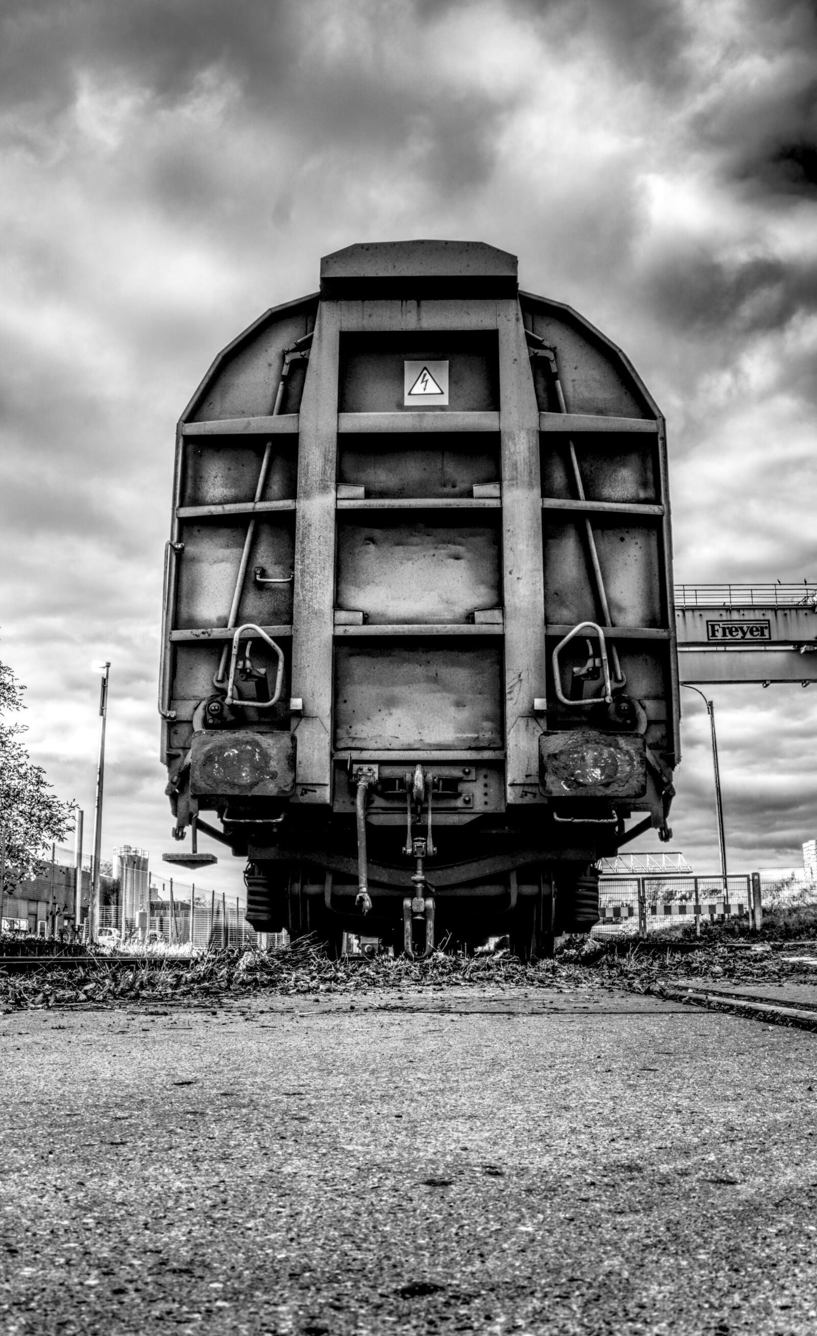 Sony E 16-50mm F3.5-5.6 PZ OSS sample photo. Train, railway, wagon photography