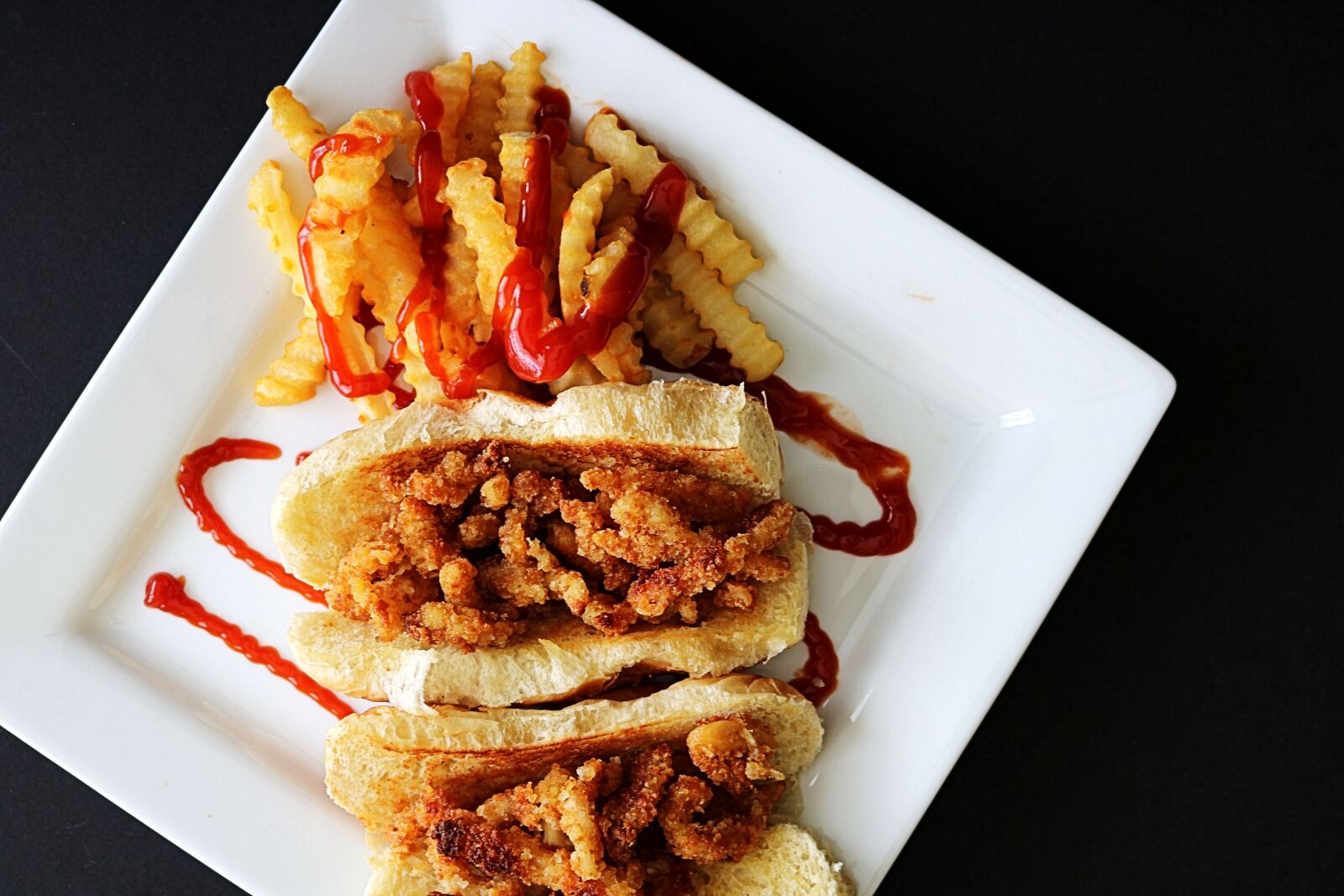 Canon EOS 750D (EOS Rebel T6i / EOS Kiss X8i) sample photo. Clam roll, new england photography