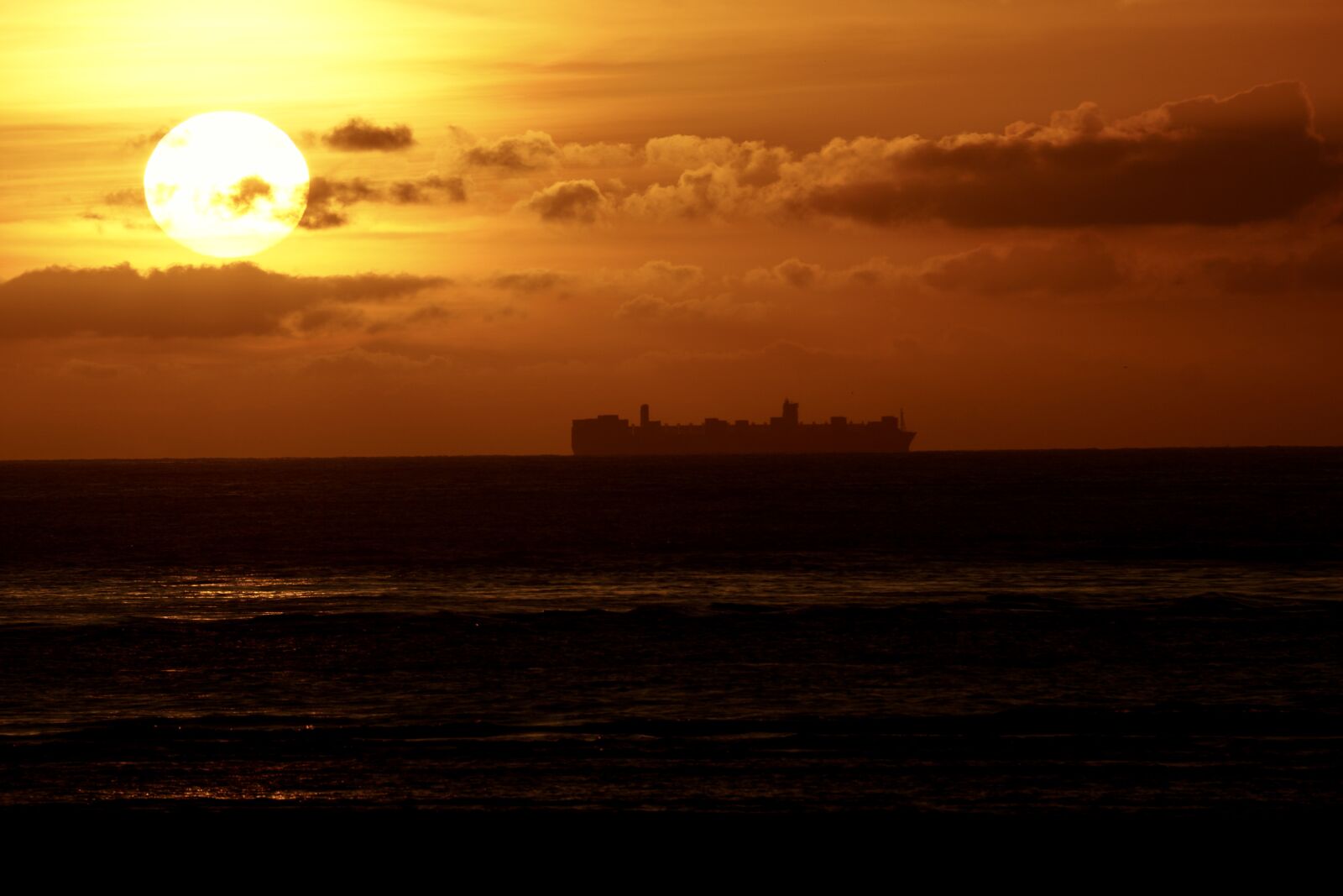 Sony DT 55-300mm F4.5-5.6 SAM sample photo. Sunset, abendstimmung, sky photography