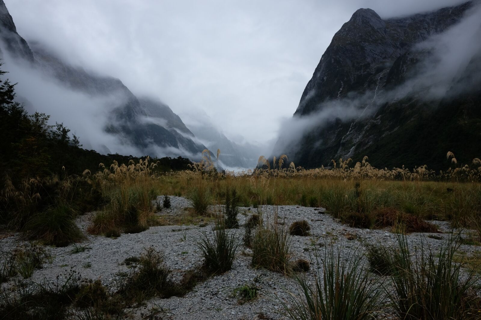 Fujifilm X70 sample photo. Mountains, mist, fog photography