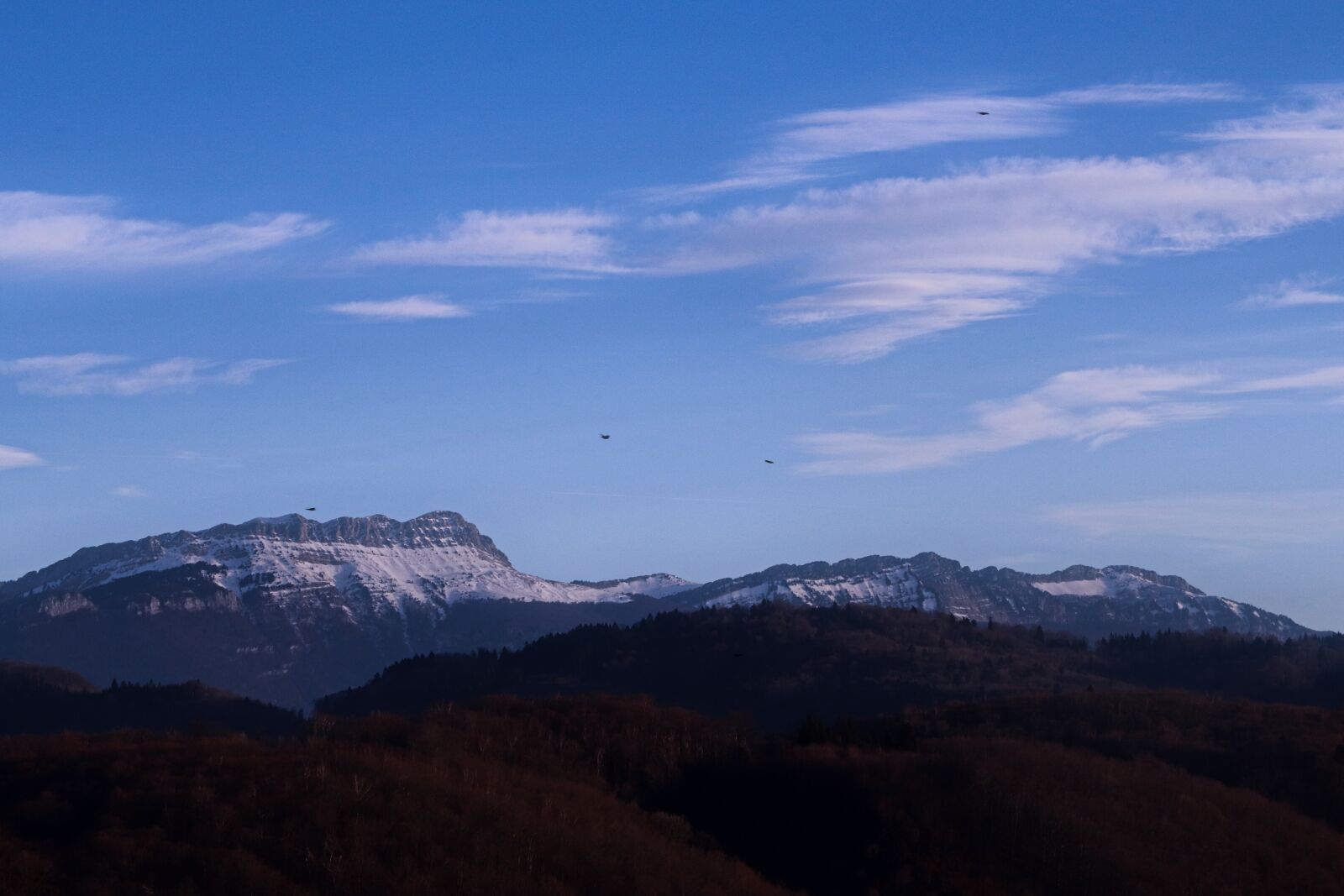 Canon EOS 800D (EOS Rebel T7i / EOS Kiss X9i) sample photo. Landscape, mountain, blue photography