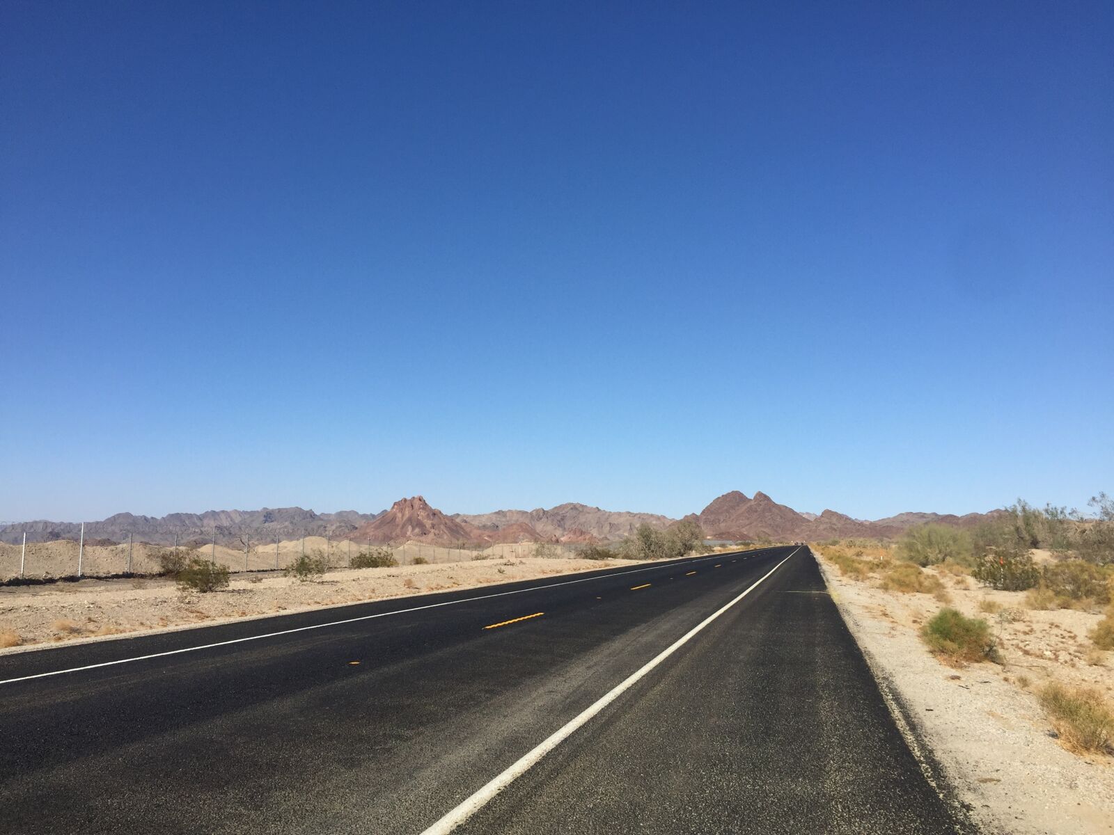 Apple iPhone 6 sample photo. California, long road, open photography