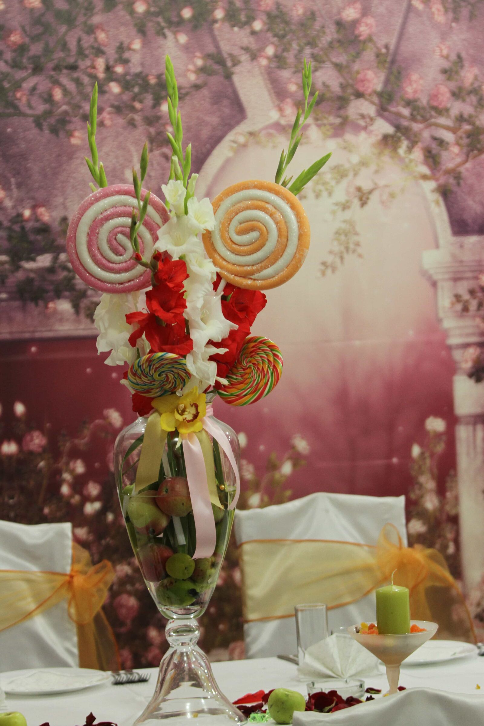 Canon EF 70-200mm F2.8L IS USM sample photo. Bouquet, wedding, elegant, decoration photography