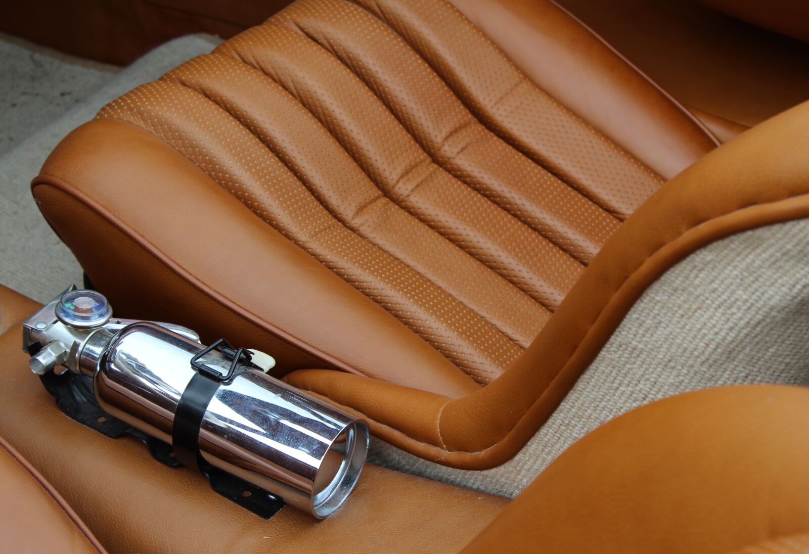 Canon EOS 1300D (EOS Rebel T6 / EOS Kiss X80) sample photo. Mercedes, vintage car, star photography