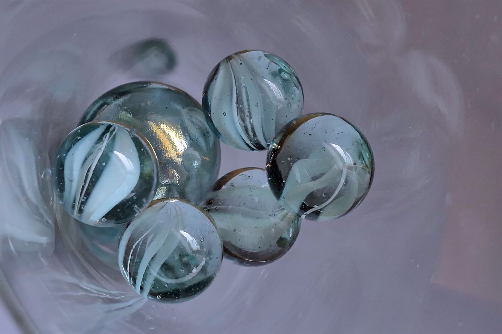 Panasonic Lumix DMC-LX10 (Lumix DMC-LX15) sample photo. Gloss, glass, glass ball photography