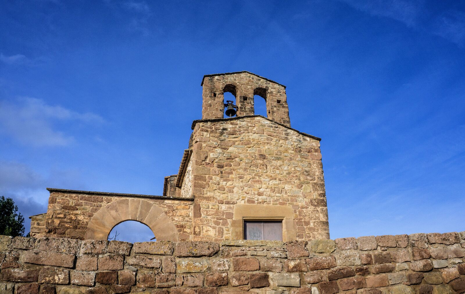 Sony E 16-50mm F3.5-5.6 PZ OSS sample photo. Architecture, travel, sky photography