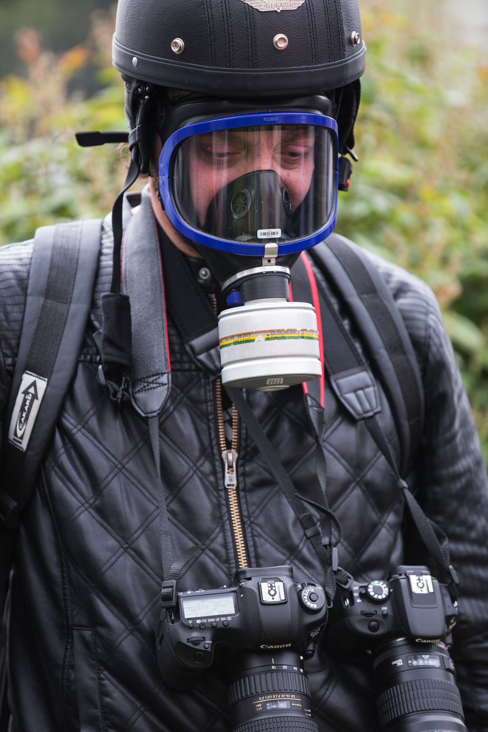 Canon EOS 5D Mark III sample photo. Gas mask, press, journalist photography