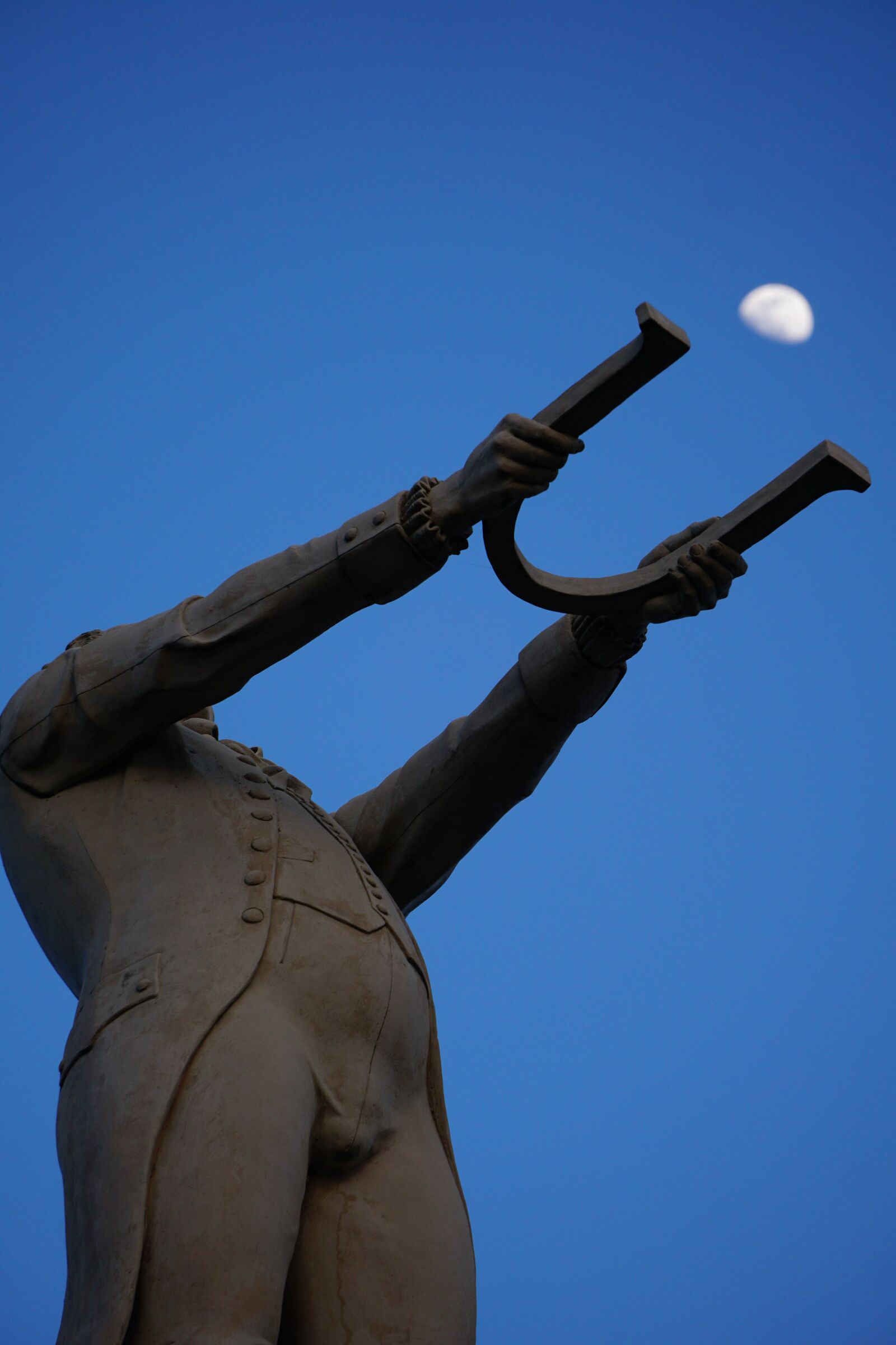Sony a6000 sample photo. Statue, meersburg, moon photography