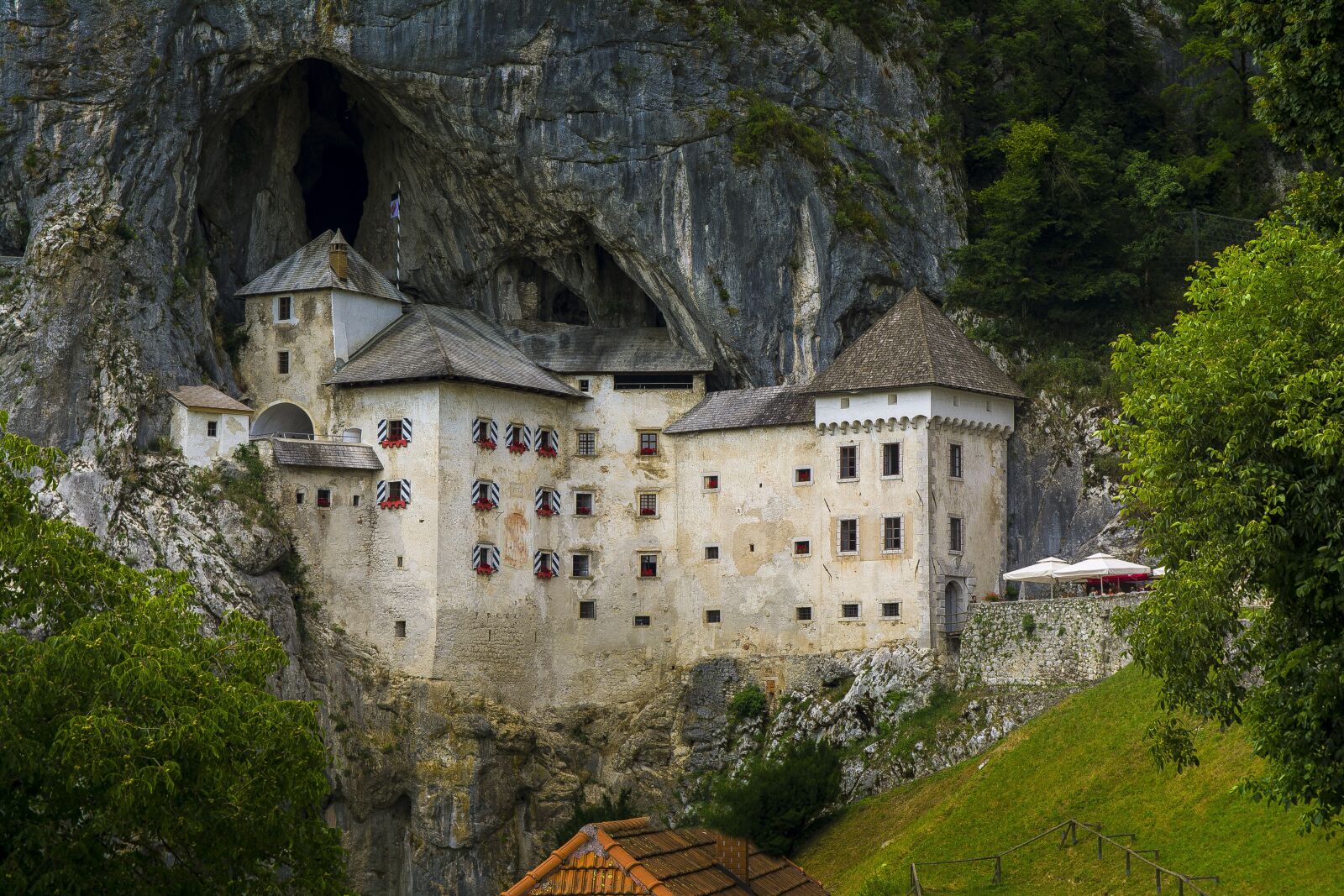 Nikon D7100 sample photo. Postojna, slovenia, castle photography