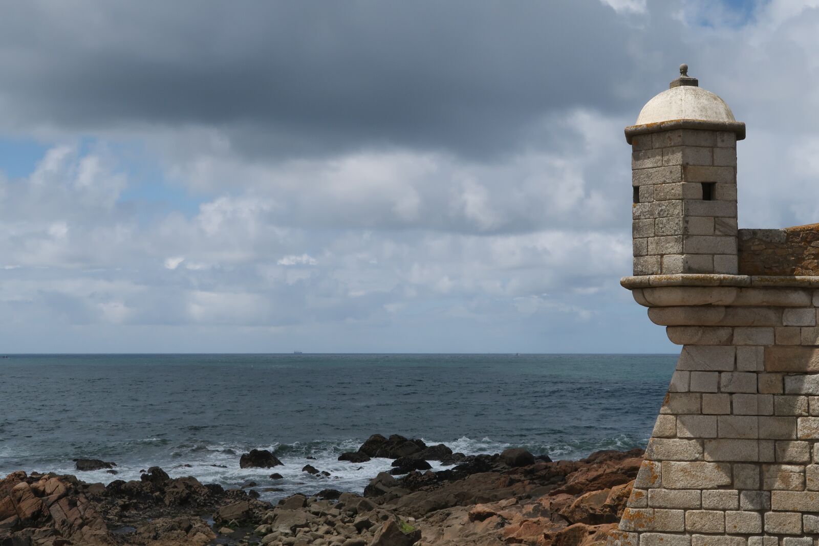 Canon PowerShot G7 X Mark II sample photo. Porto, fortress, ocean photography