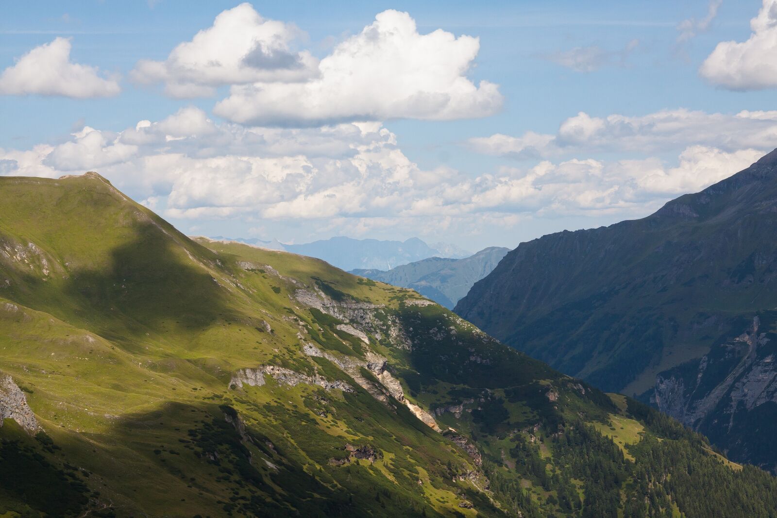 Canon EF-S 17-85mm F4-5.6 IS USM sample photo. Pass, high alpine road photography