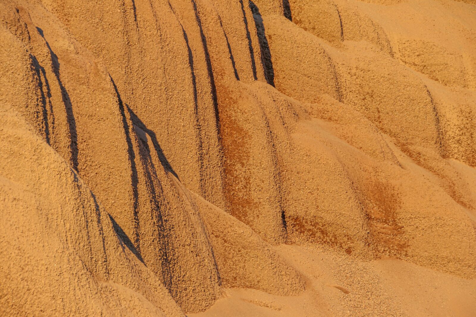 Canon EOS 80D sample photo. Sand, mountain, background photography