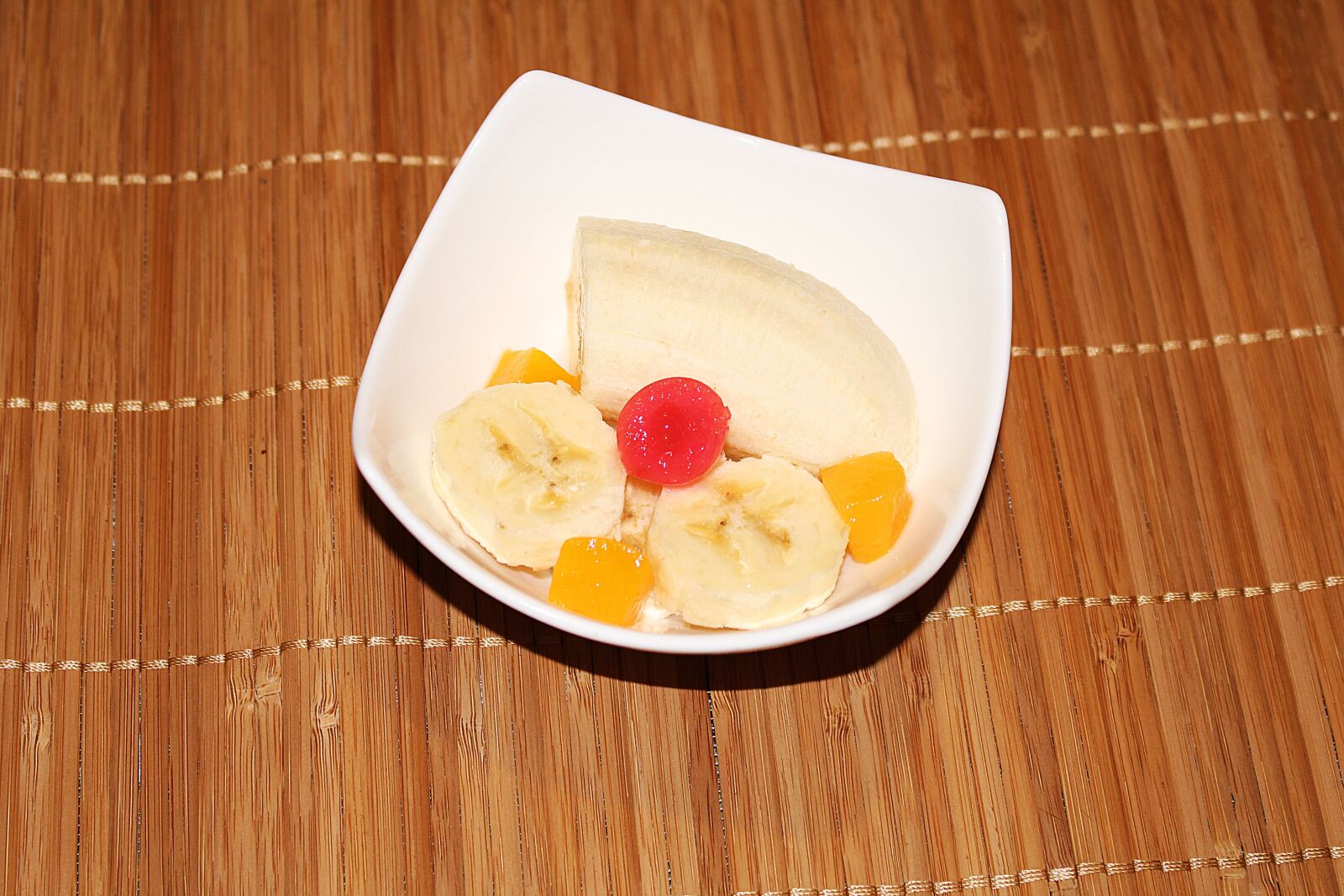 Canon EOS 100D (EOS Rebel SL1 / EOS Kiss X7) sample photo. Dessert, fruit, fruits photography