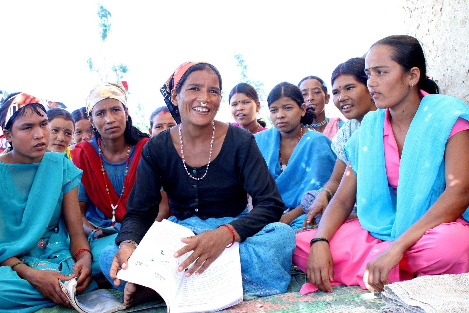 Canon EOS 350D (EOS Digital Rebel XT / EOS Kiss Digital N) sample photo. Village, women, nepalganj, learning photography