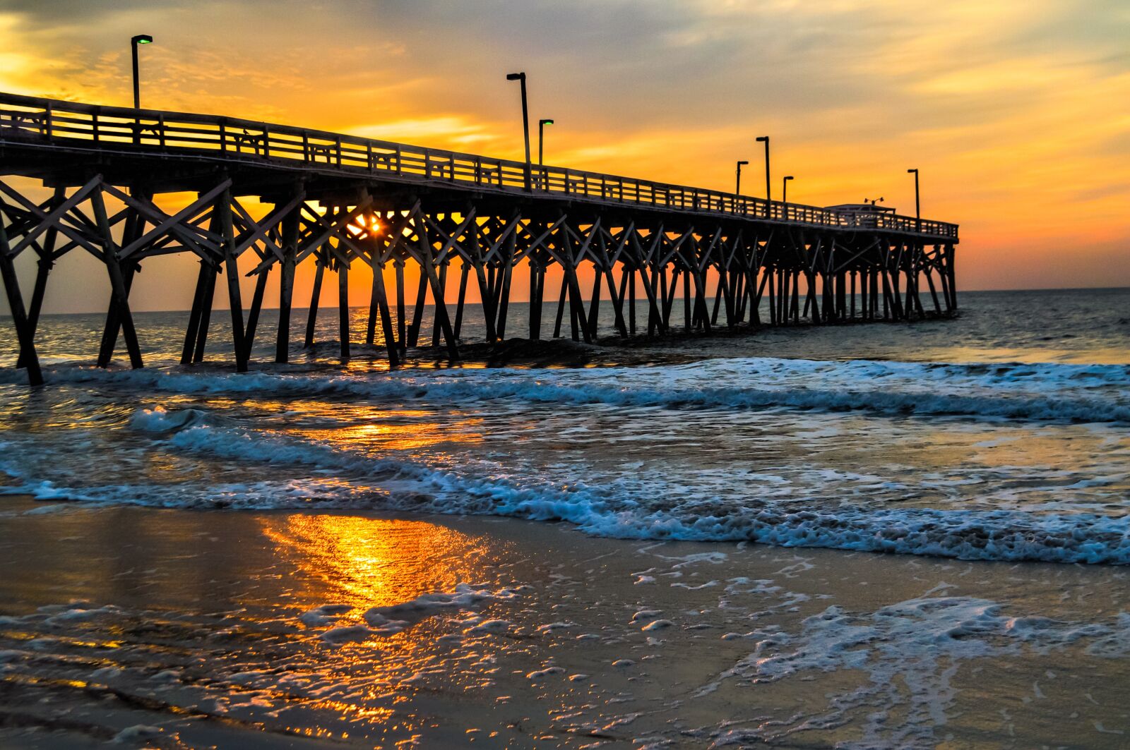 Nikon D5000 sample photo. Dock, ocean, sunrise photography