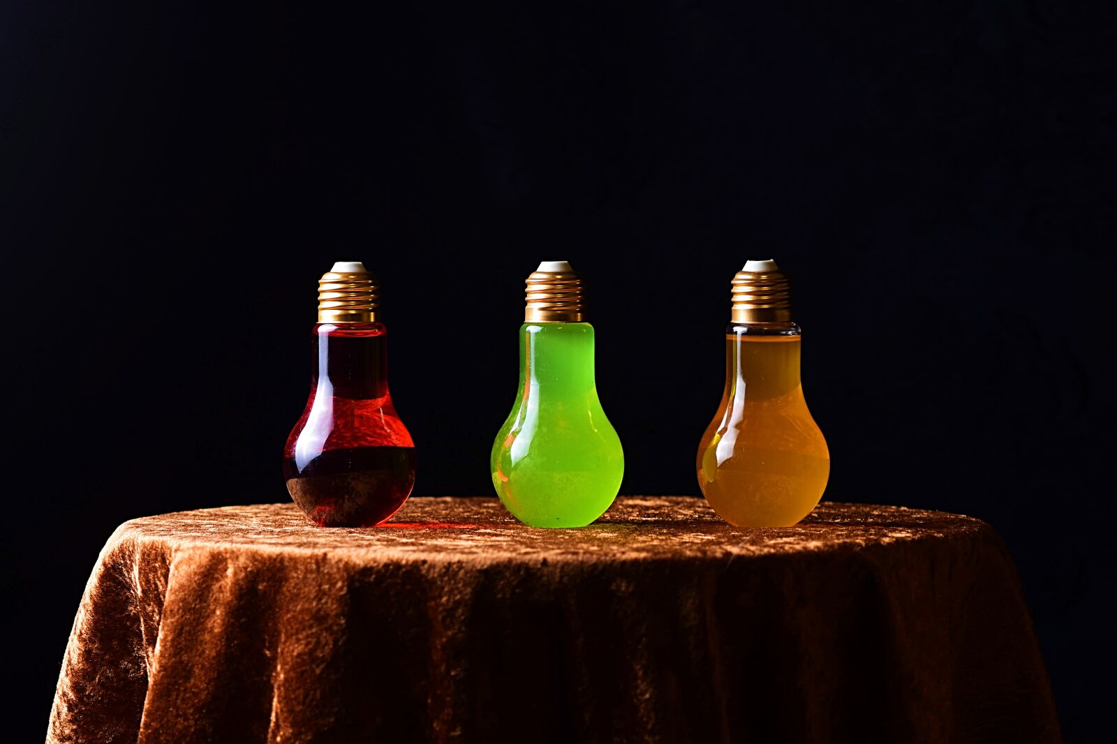 Nikon D7200 sample photo. Energy drinks, light bulbs photography
