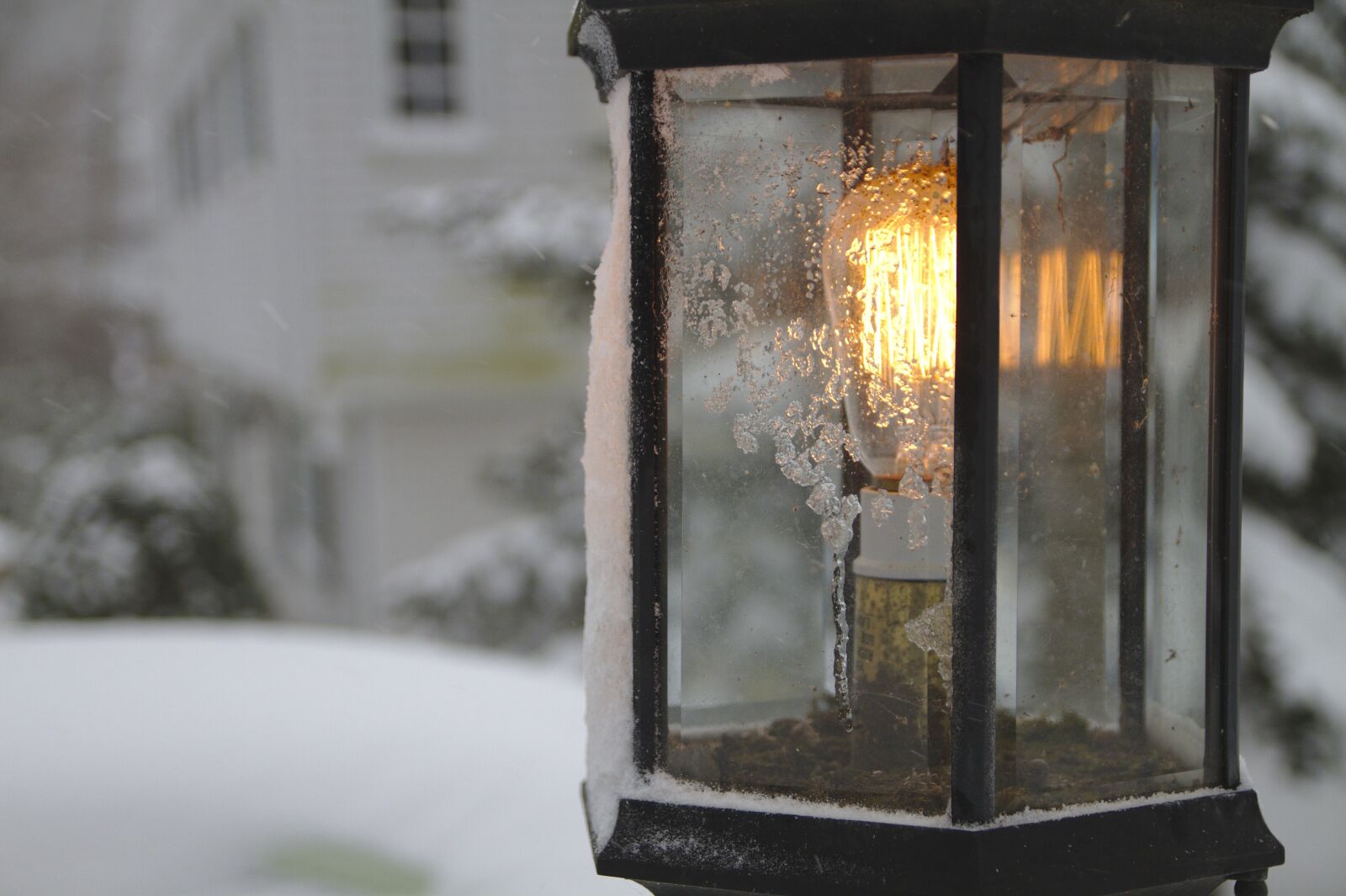 Canon EOS 7D sample photo. Lamp, snow, winter photography