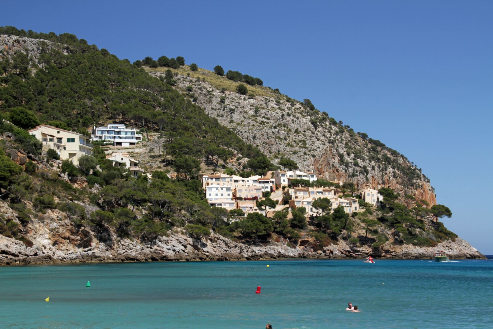 Canon EOS 7D sample photo. Beach, houses, summer photography