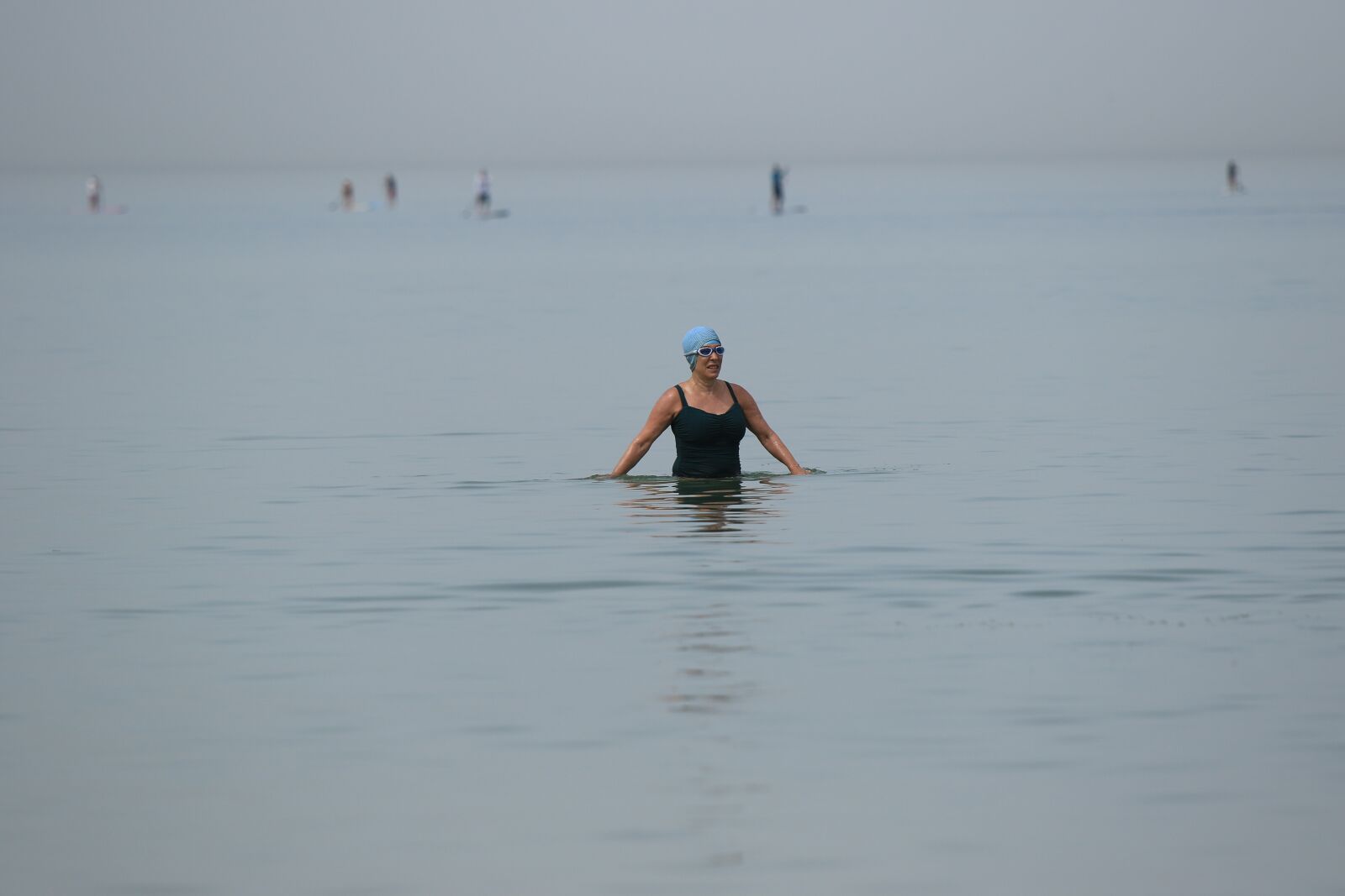 Canon EOS 7D Mark II sample photo. Woman, beach, bathing photography