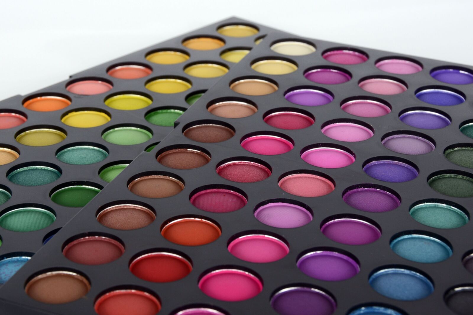 Nikon D7100 sample photo. Eye shadow, cosmetics, color photography