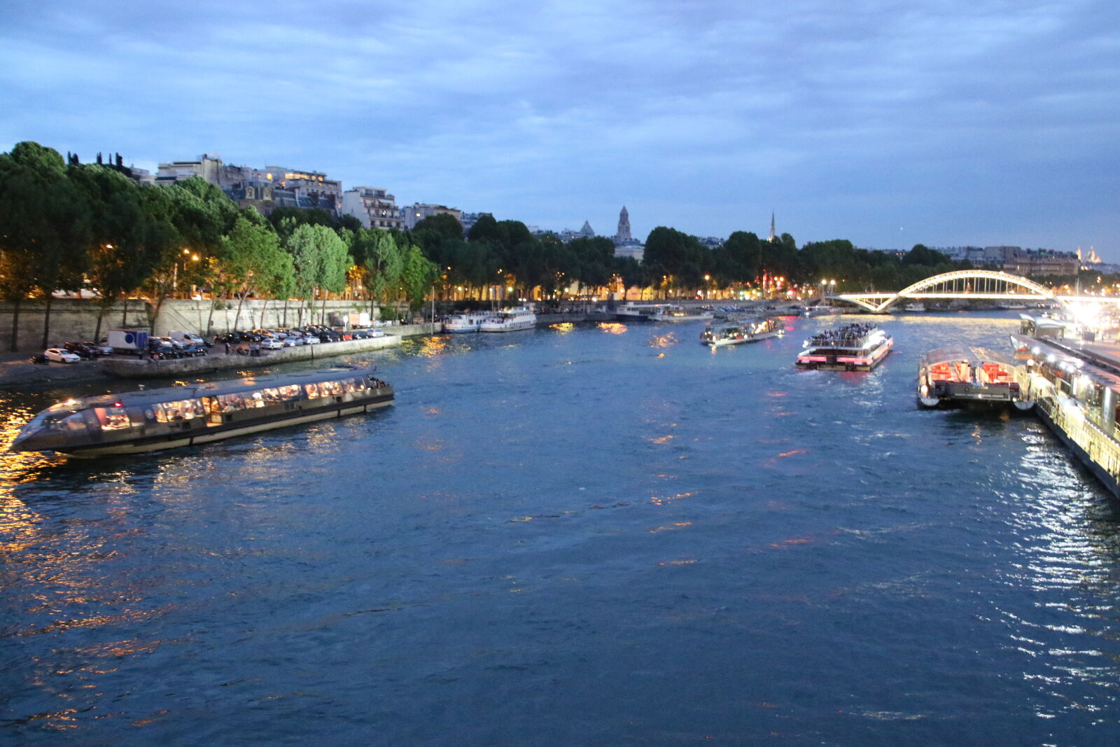 Canon EOS 7D Mark II sample photo. Boat, bridge, cruise, dinner photography