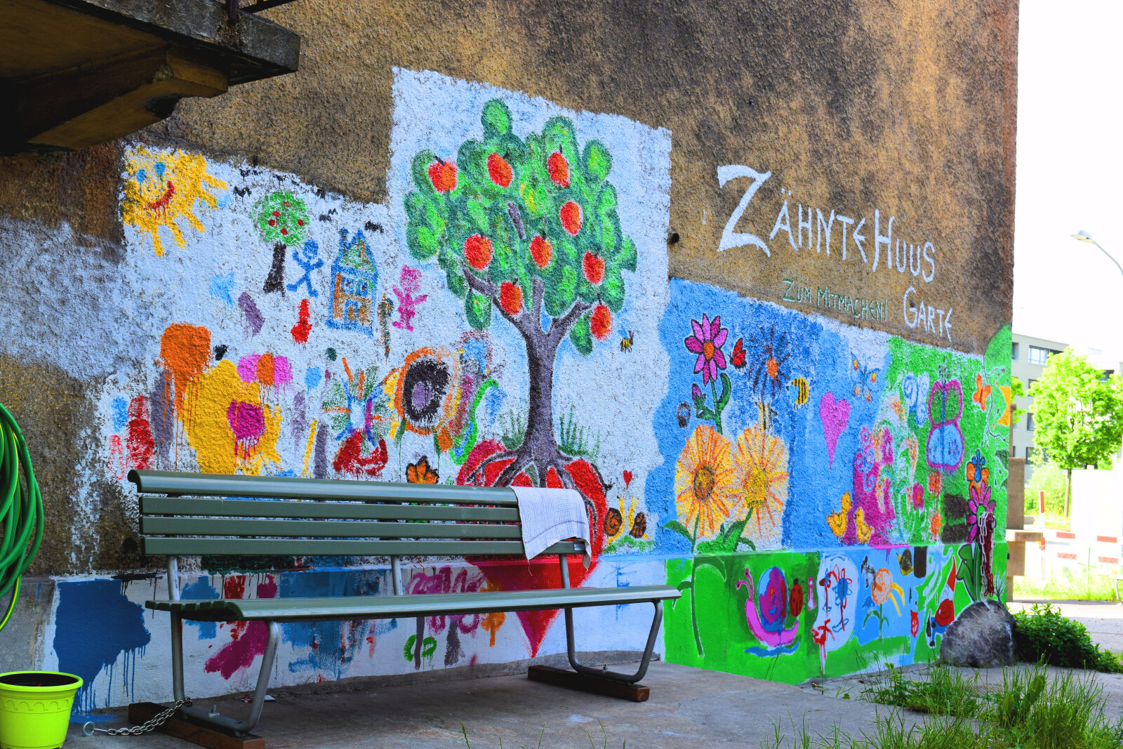 Nikon D3300 sample photo. Graffiti, old, house, switzerland photography
