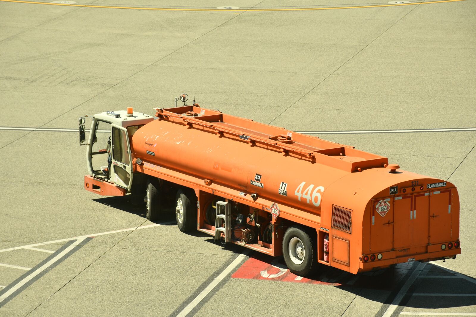 Nikon D7500 sample photo. Gasoline tanker, truck, transport photography