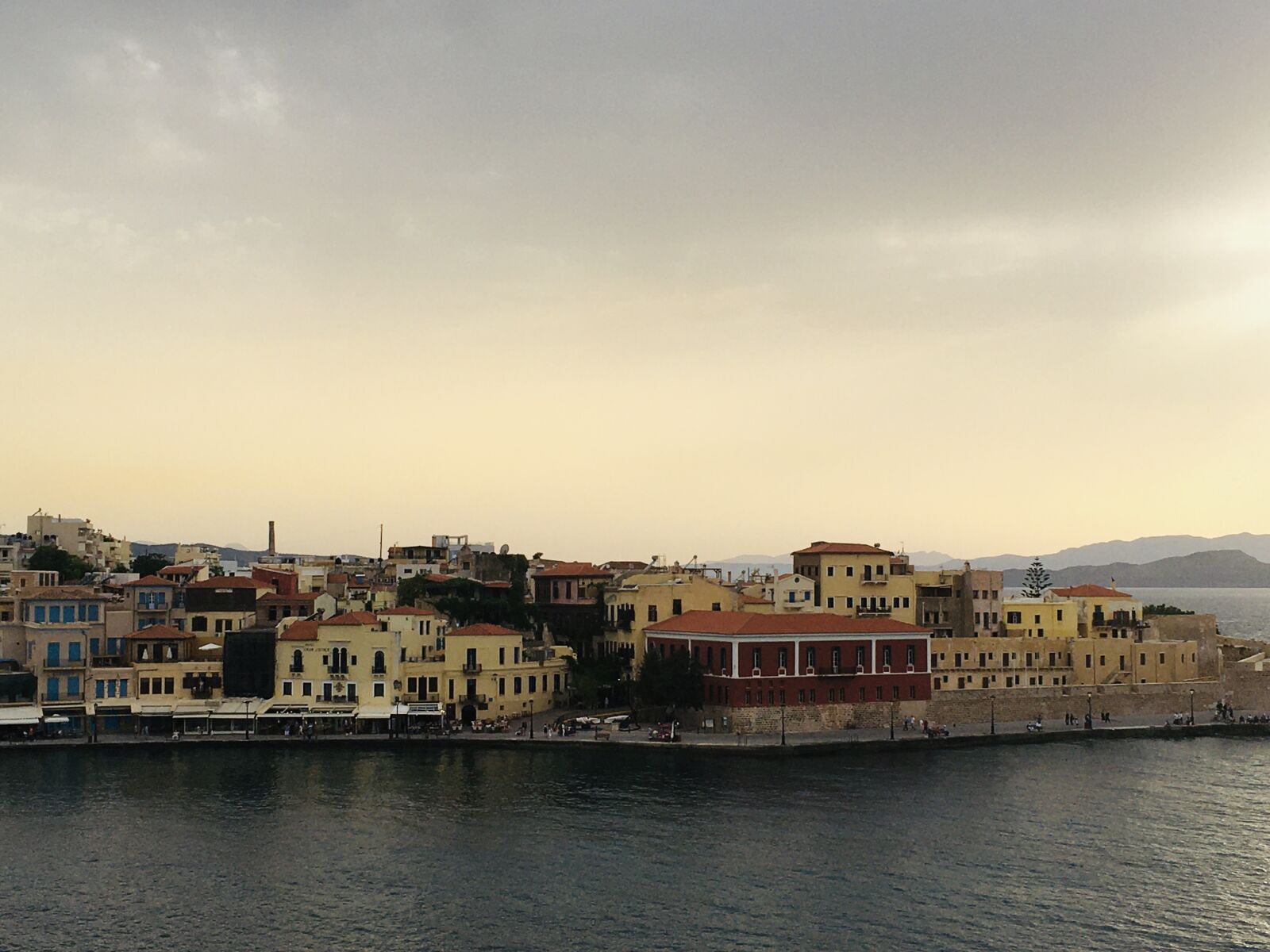 Apple iPhone SE sample photo. Chania old town, old photography